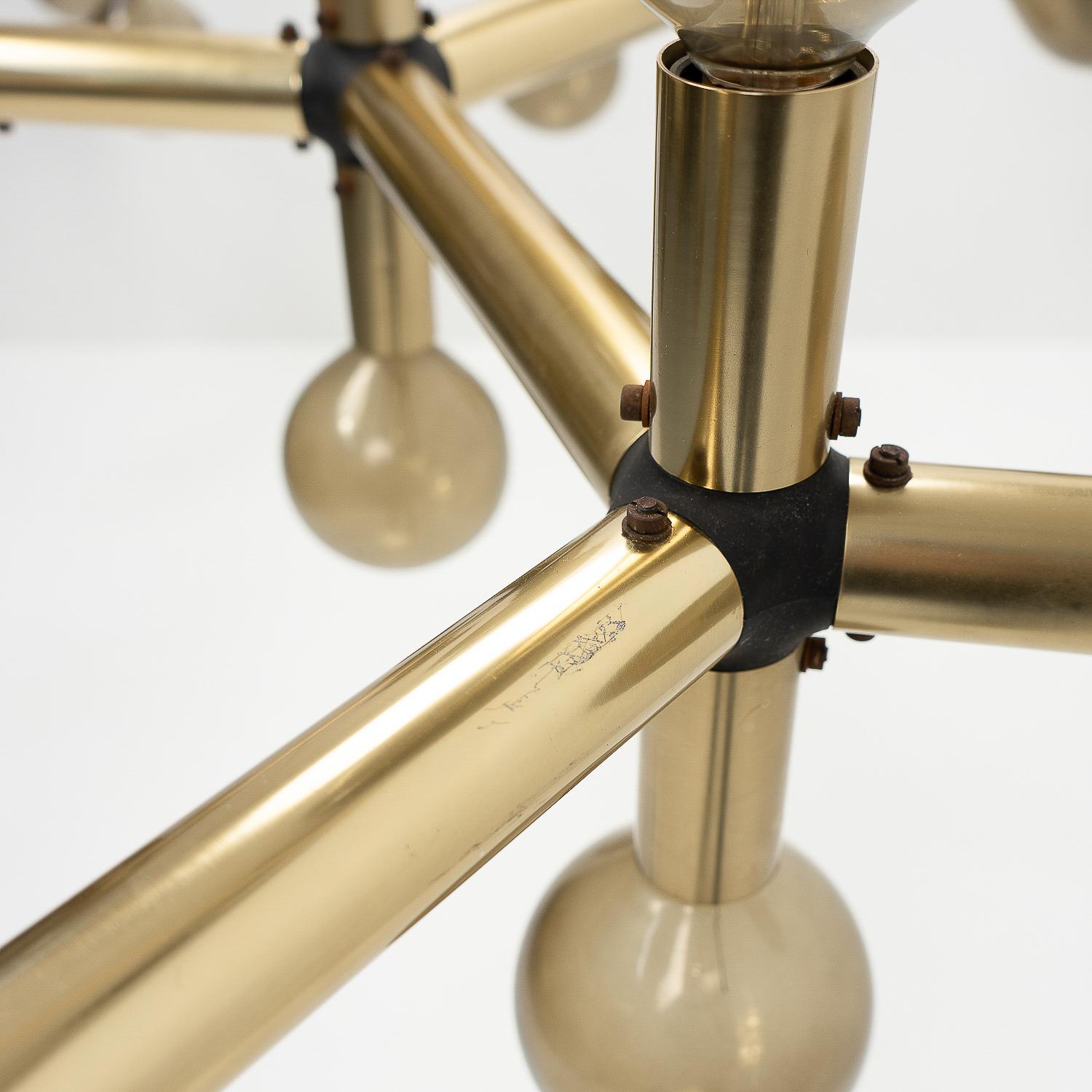 Lampadario atomico classico di design svizzero di Haussmann & Haussmann per Swisslamps Int, anni '60 in vendita 7