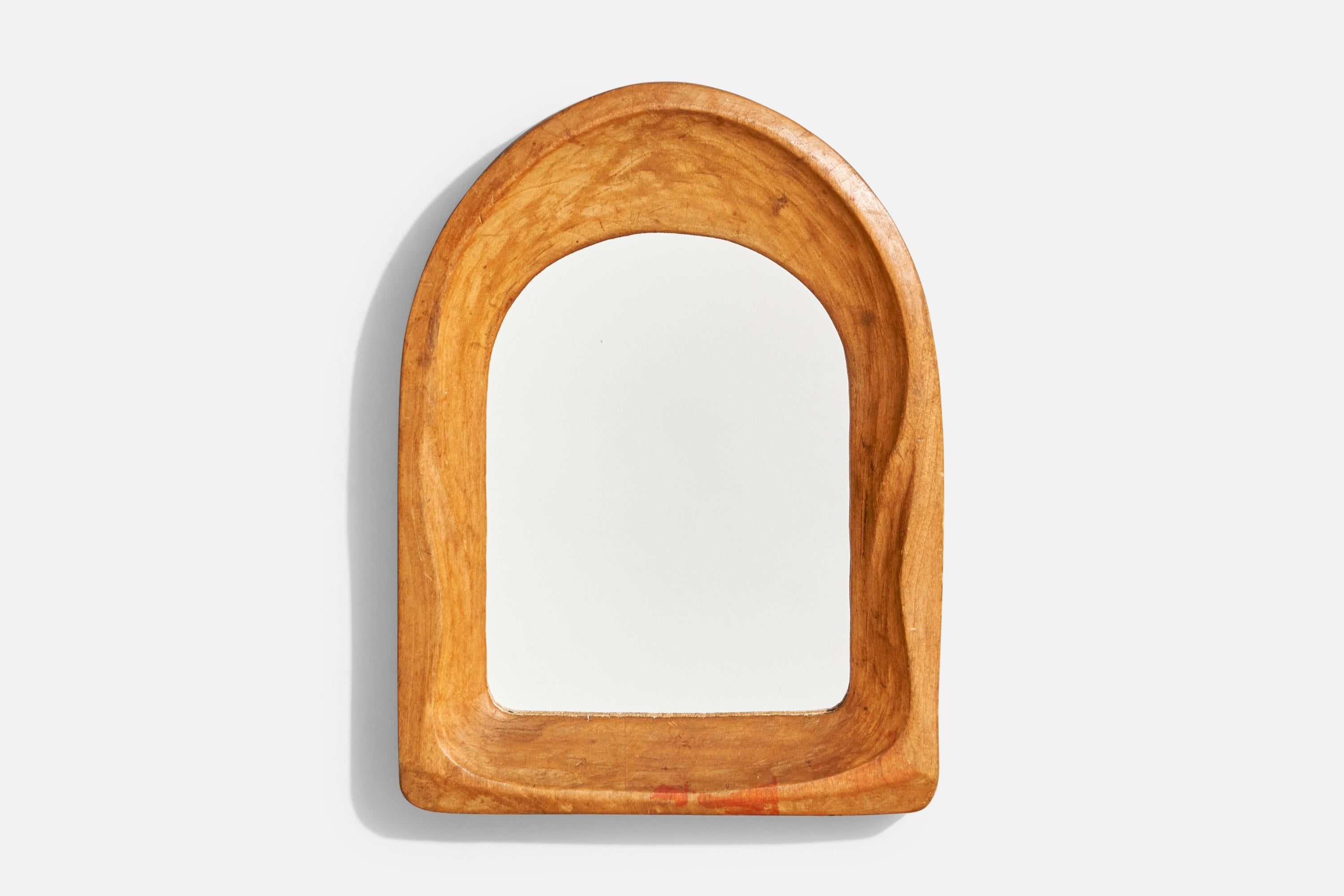 Miroir de table ou mural en bois sculpté de l'école Dornash, conçu et produit en Suisse, vers les années 1930.

Dimensions : 6,75