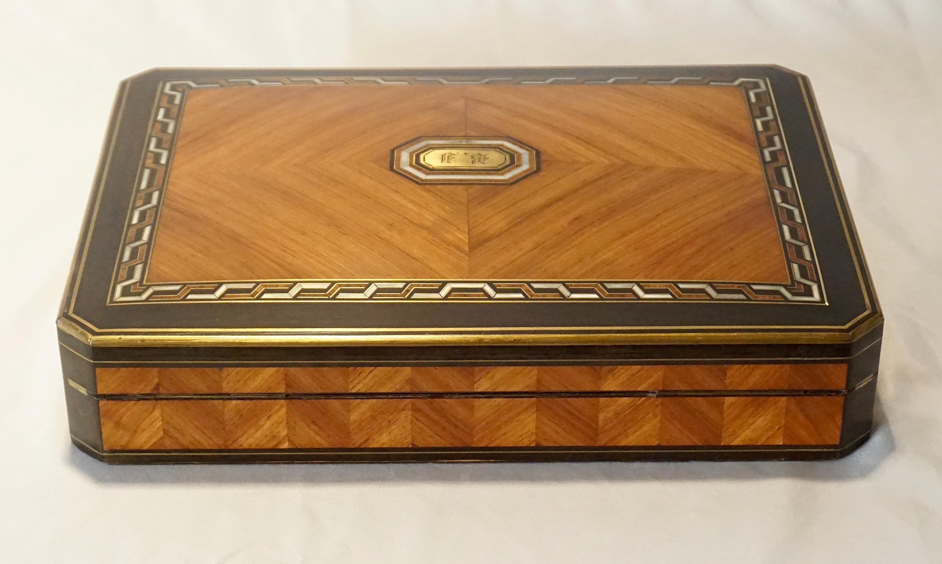 Swiss Kingwood, Nacre, and Brass Inlaid Card Games Box, Complete, circa 1890 In Good Condition In Kinderhook, NY