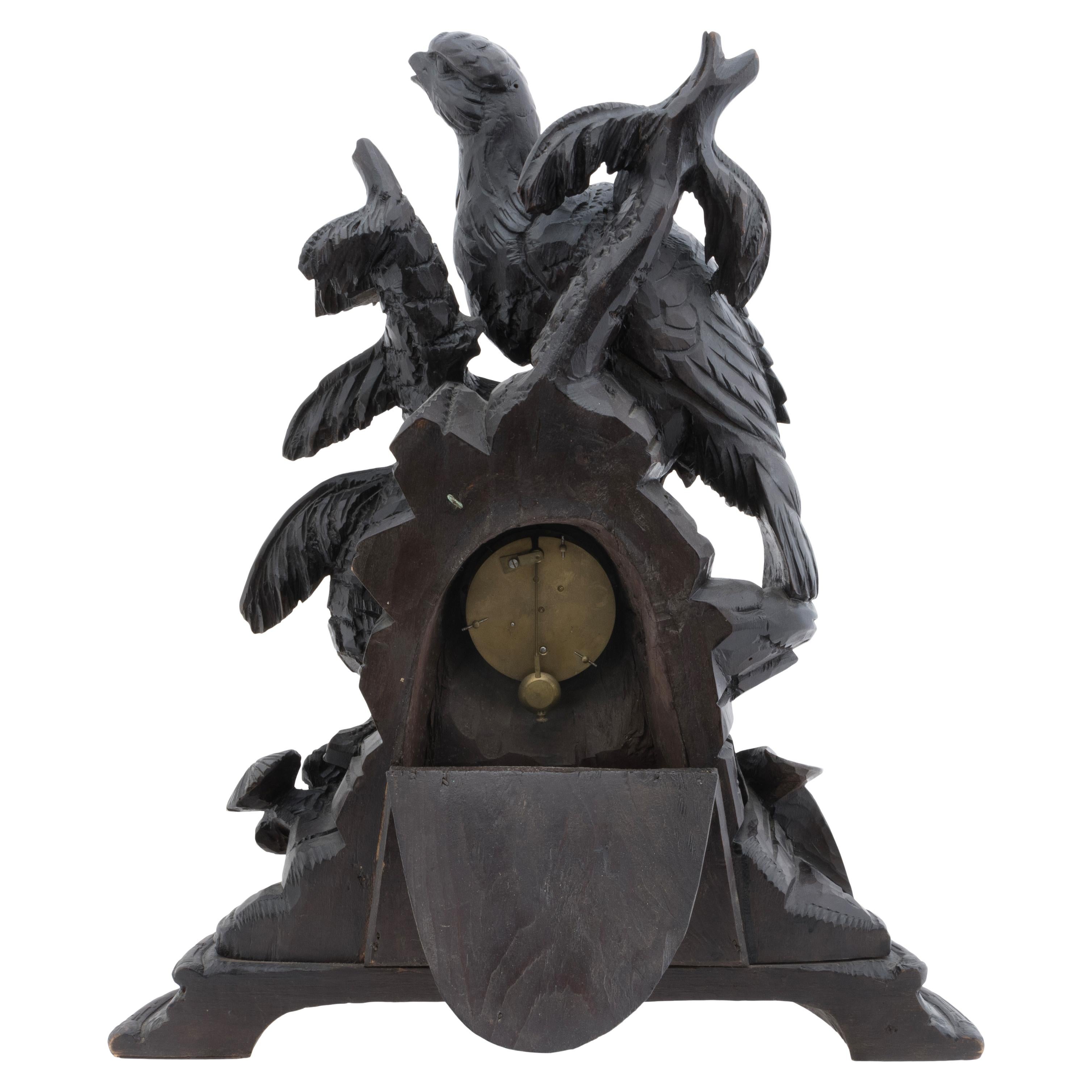 XIXe siècle Horloge de jeu suisse sculptée à la main Black Forest en vente