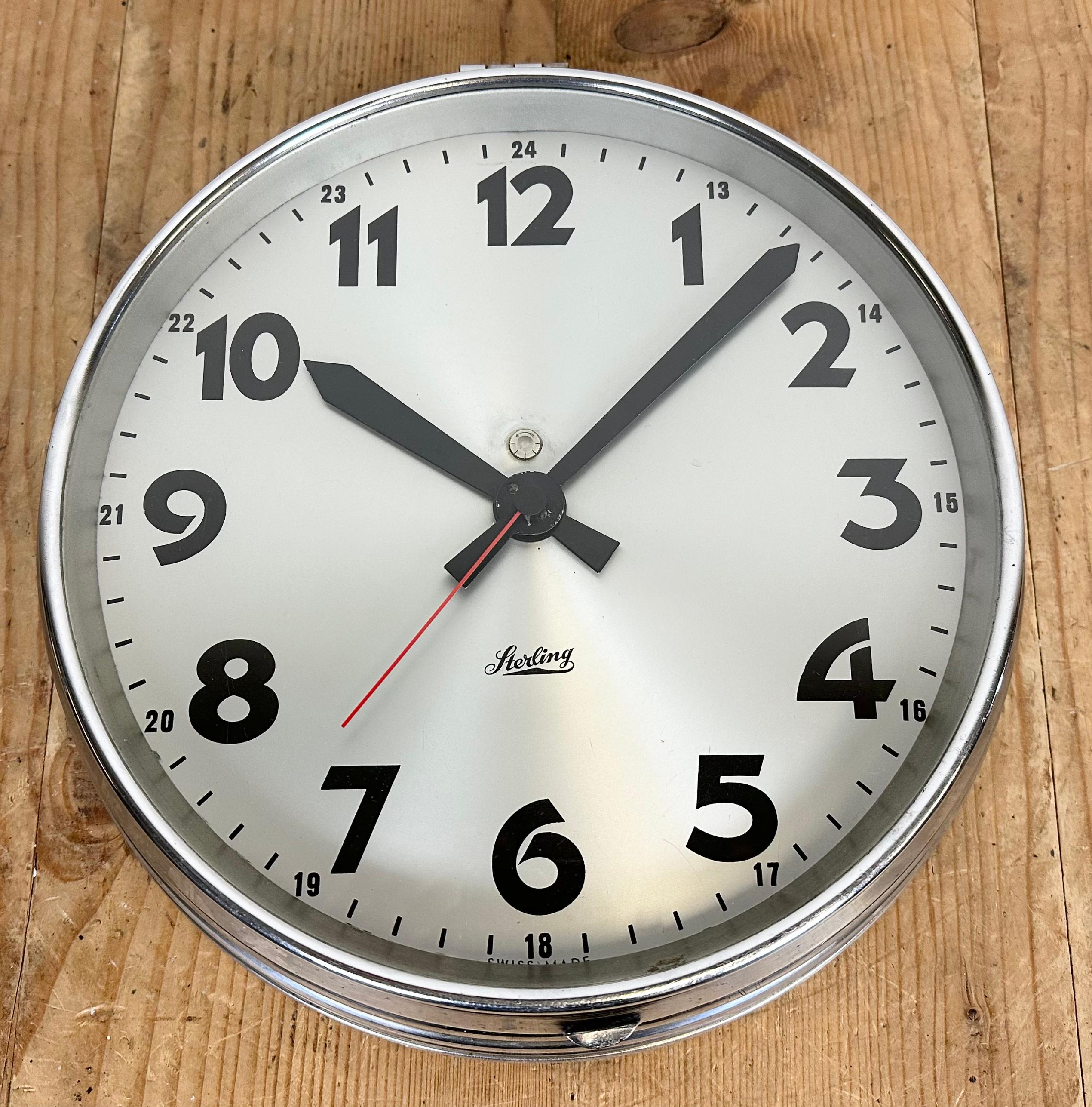 Swiss Industrial Wall Clock from Sterling, 1960s For Sale 1