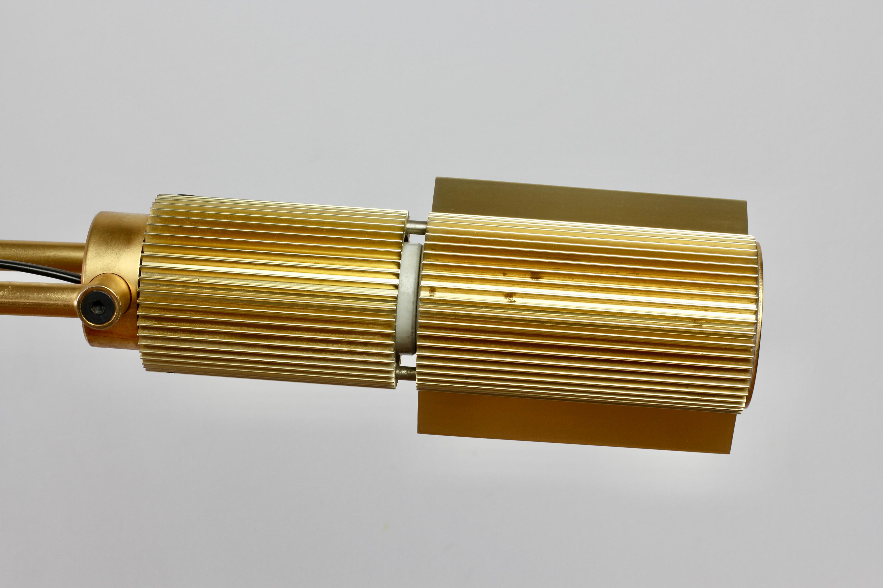 Lámparas Suizas Latón Dorado Modernista Vintage Años 70 Lámpara de Pie Ajustable en venta 6