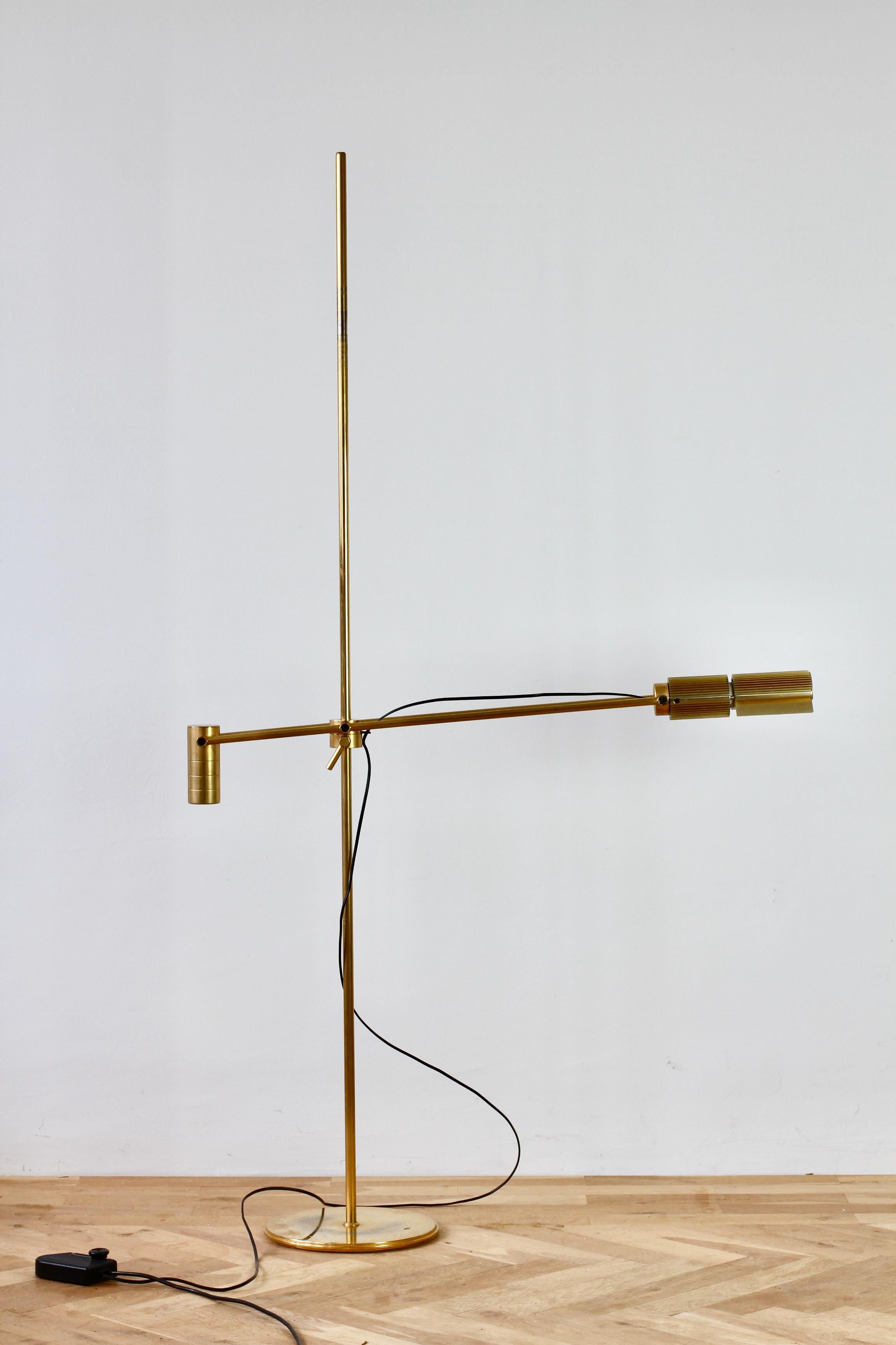 Lámparas Suizas Latón Dorado Modernista Vintage Años 70 Lámpara de Pie Ajustable Lacado en venta