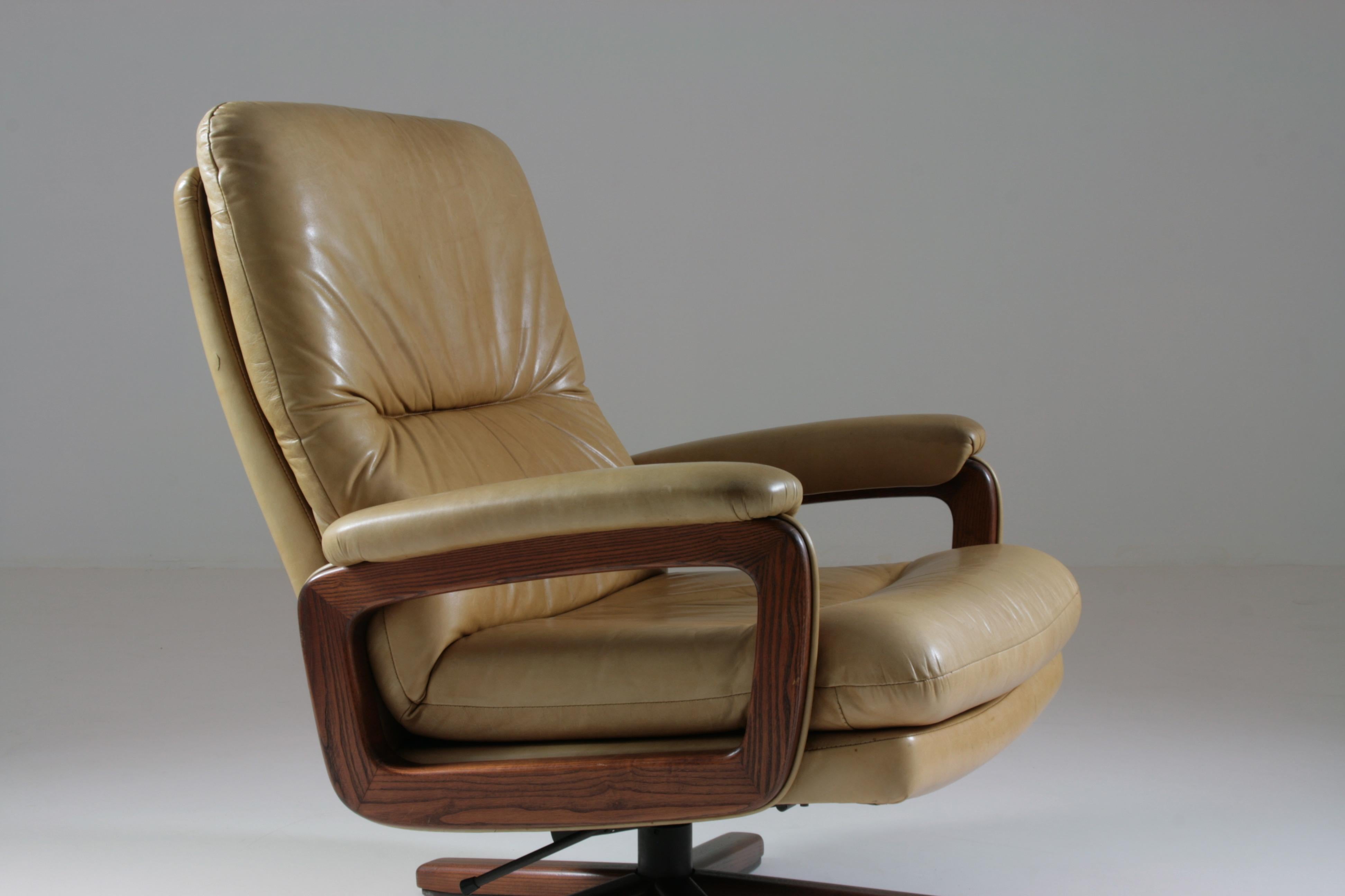 Swiss Leather Lounge Chair Attributed to André Vandenbeuck for Strässle, 1960s 5