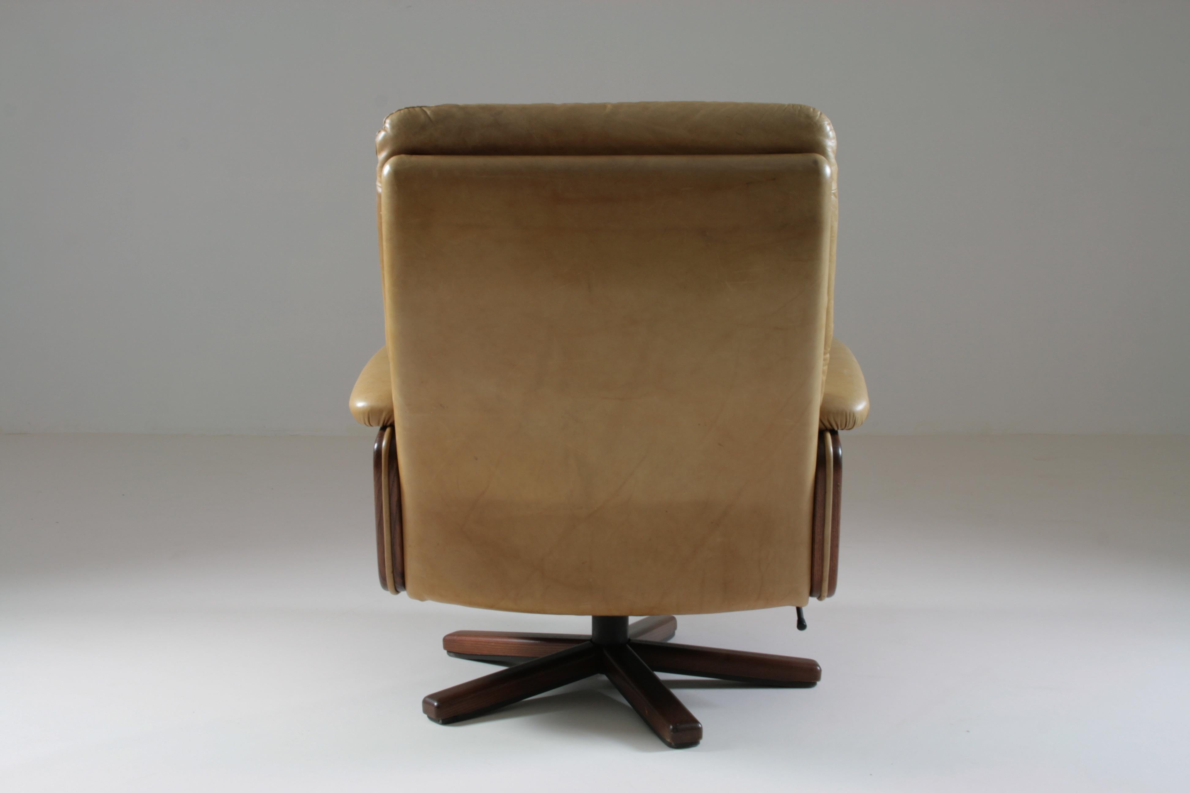 Swiss Leather Lounge Chair Attributed to André Vandenbeuck for Strässle, 1960s 7
