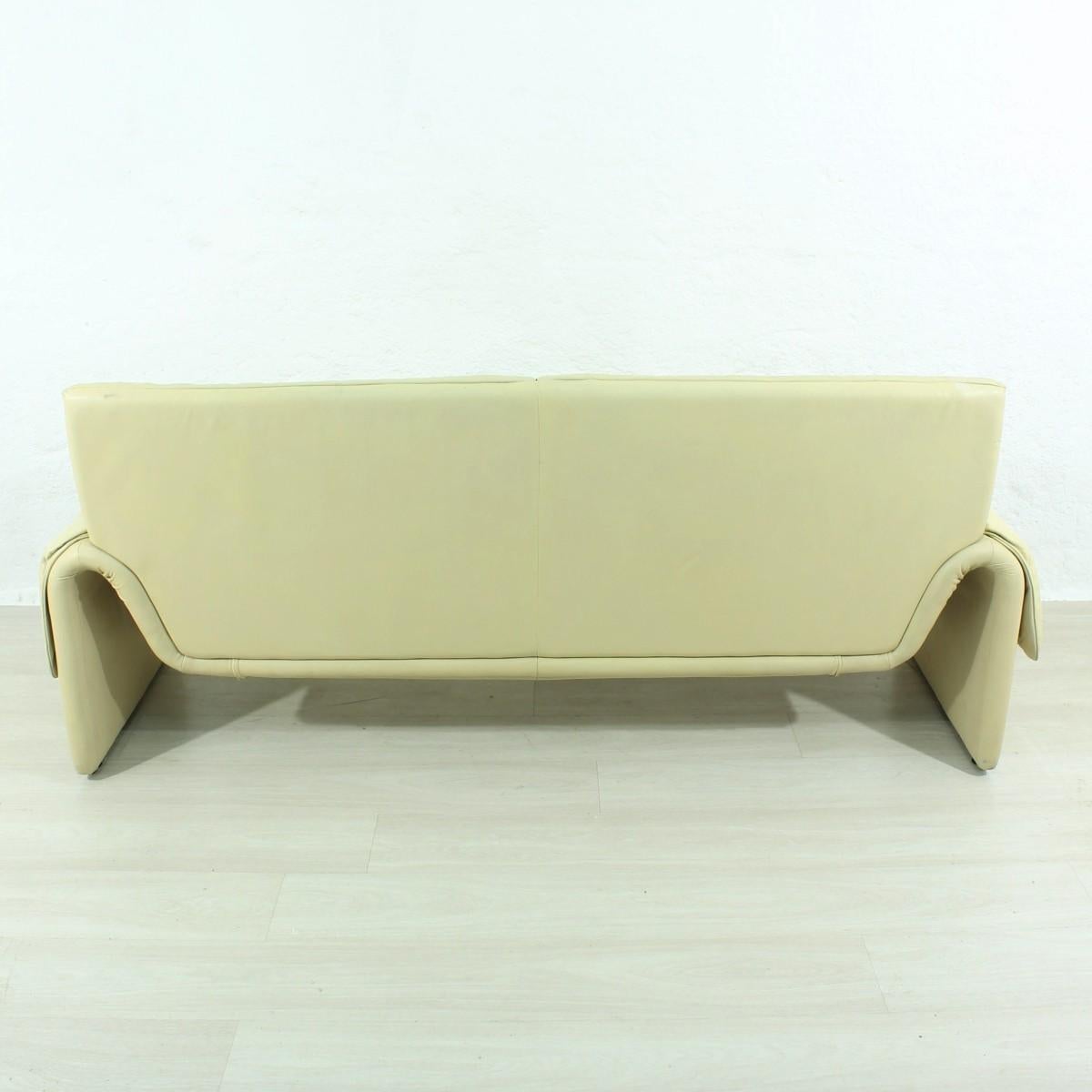 Swiss Leather Sofa DS 2011 for De Sede For Sale 1