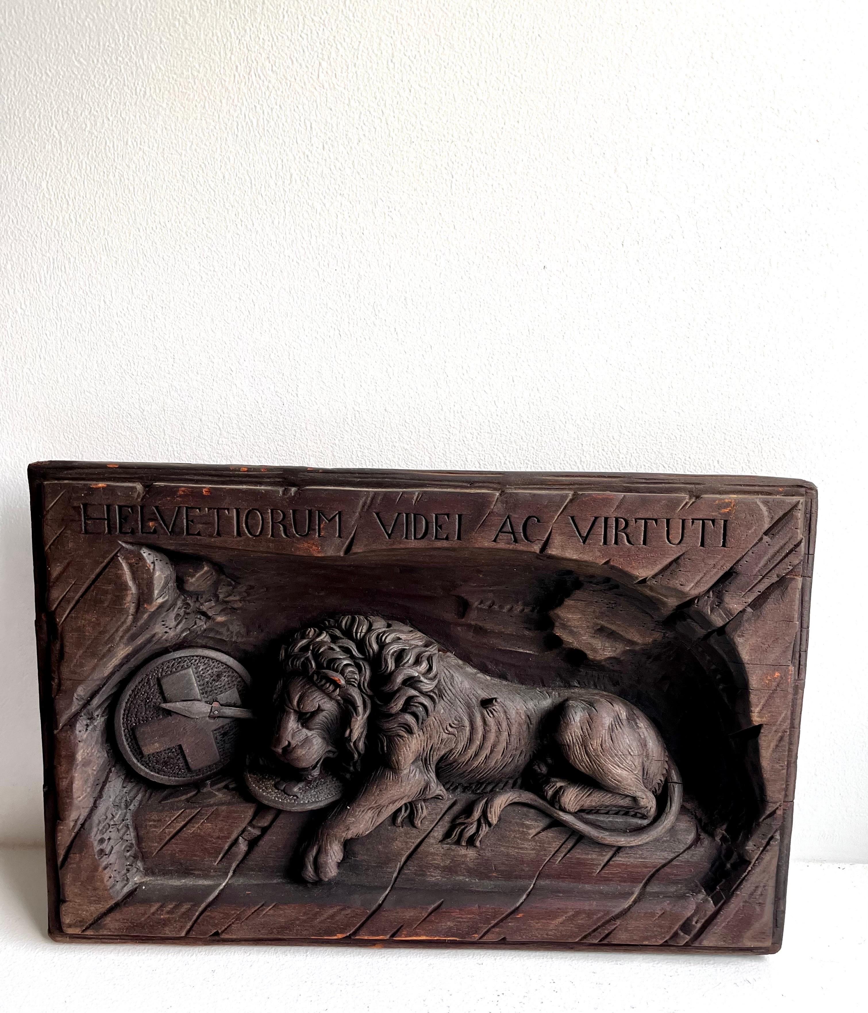 Swiss Lion of Lucerne relief carving plaque.
good original condition.


