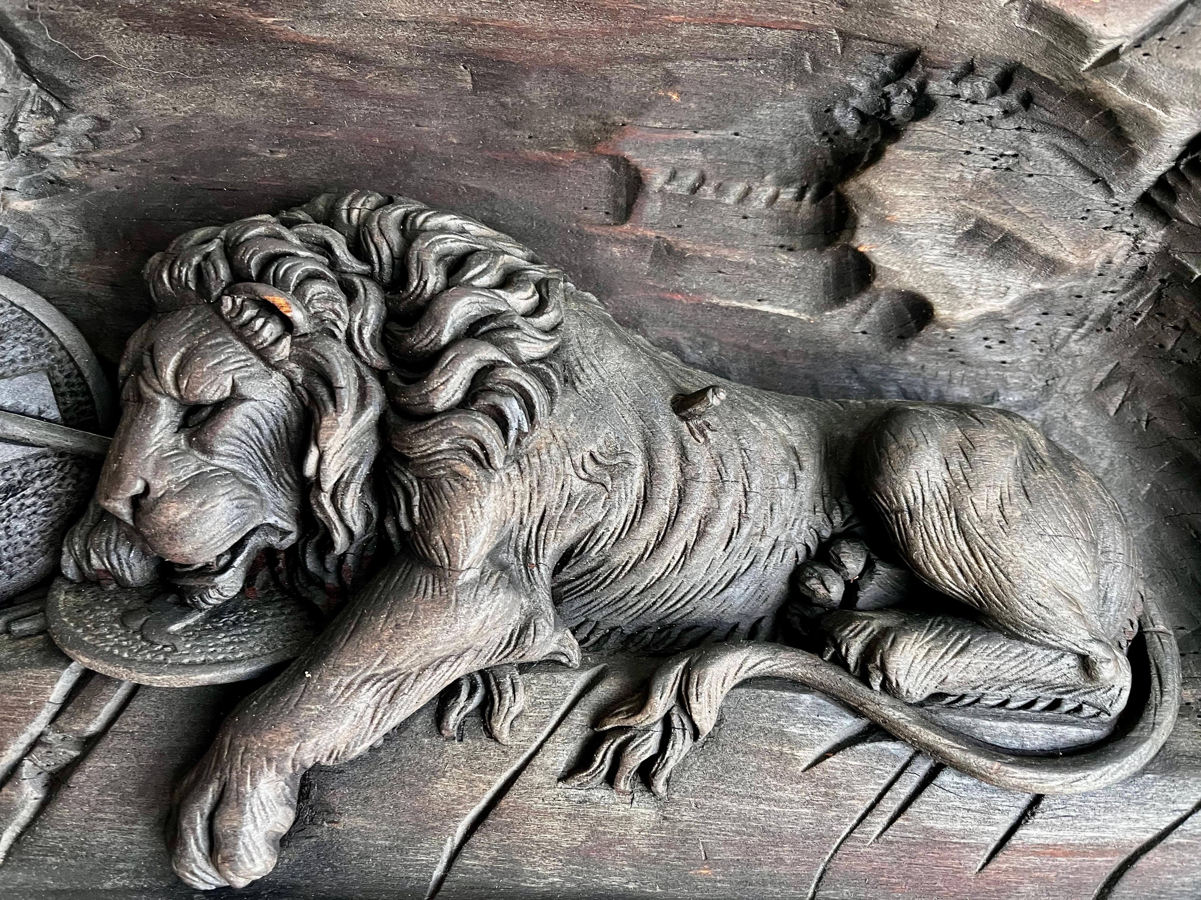Swiss Lion of Lucerne Relief Carving Plaque In Good Condition In Philadelphia, PA