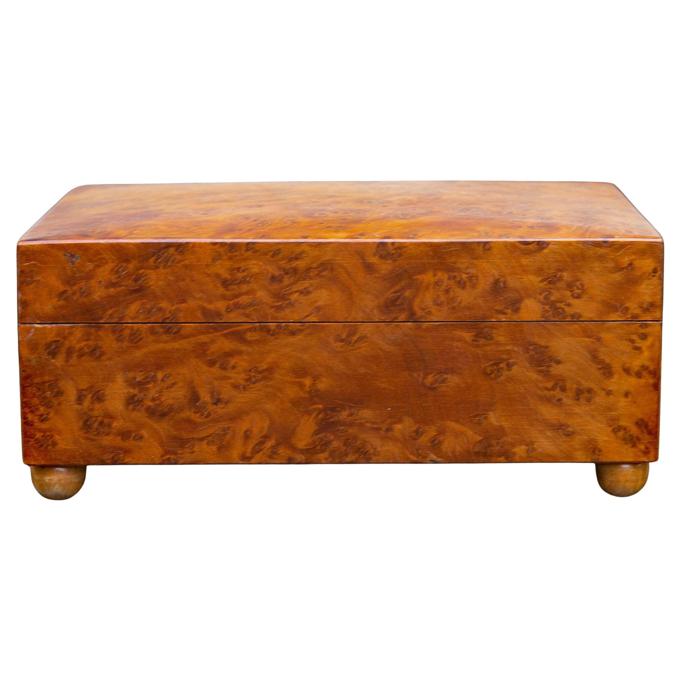 Swiss Mechanical Russian Olive Burl Wood Walnut Music and Trinket Box (Europäisch) im Angebot