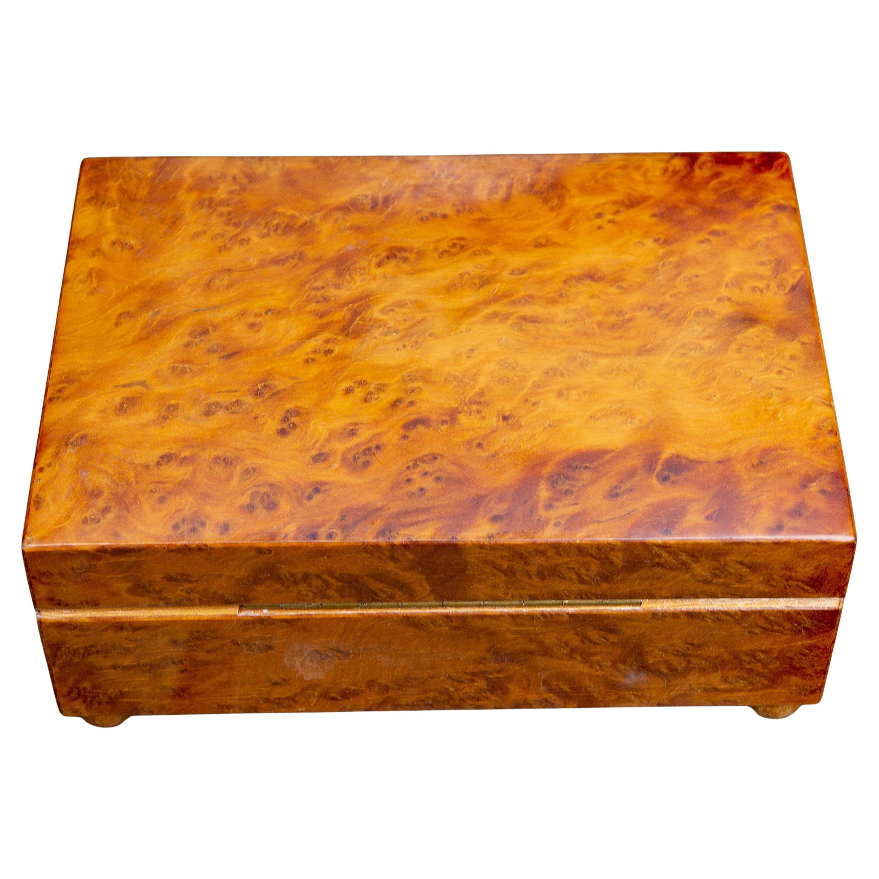 Swiss Mechanical Russian Olive Burl Wood Walnut Music and Trinket Box (20. Jahrhundert) im Angebot