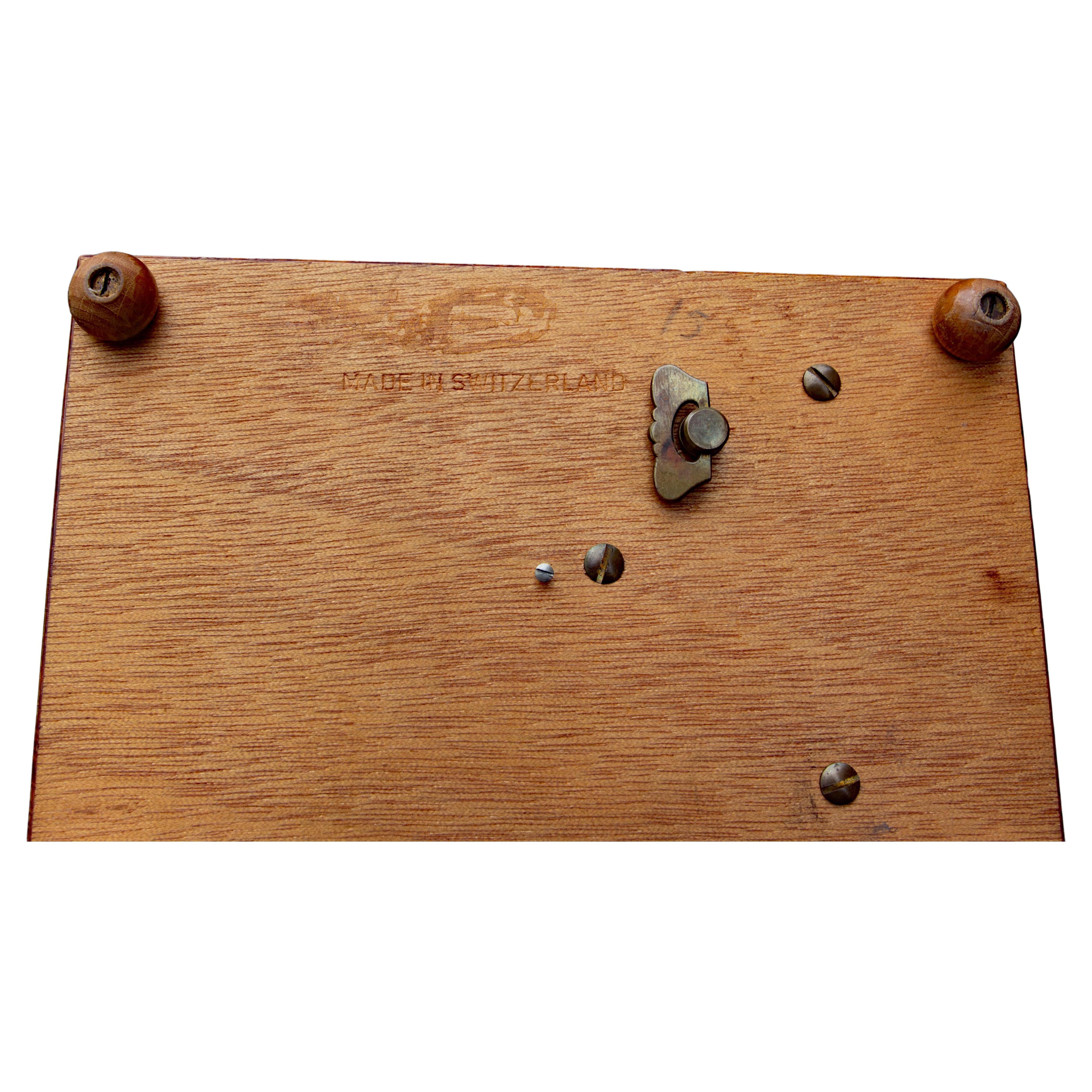 Swiss Mechanical Russian Olive Burl Wood Walnut Music and Trinket Box (Holz) im Angebot