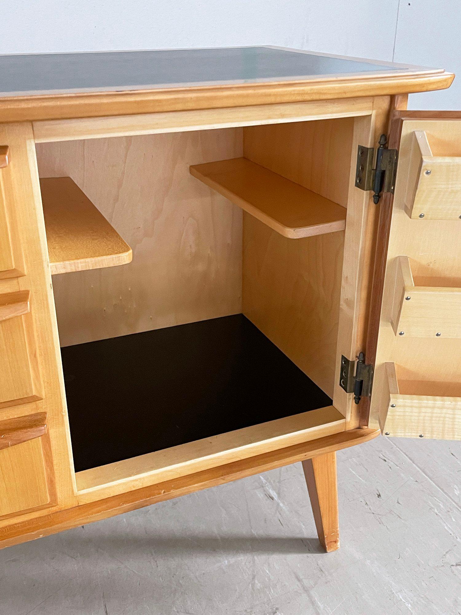 Schweizer Mid Century Getränkeschrank im Angebot 3