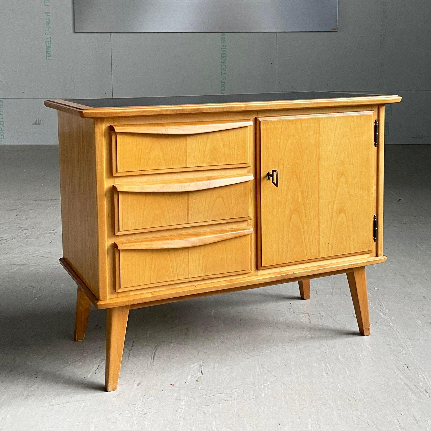 Schweizer Mid Century Getränkeschrank (20. Jahrhundert) im Angebot