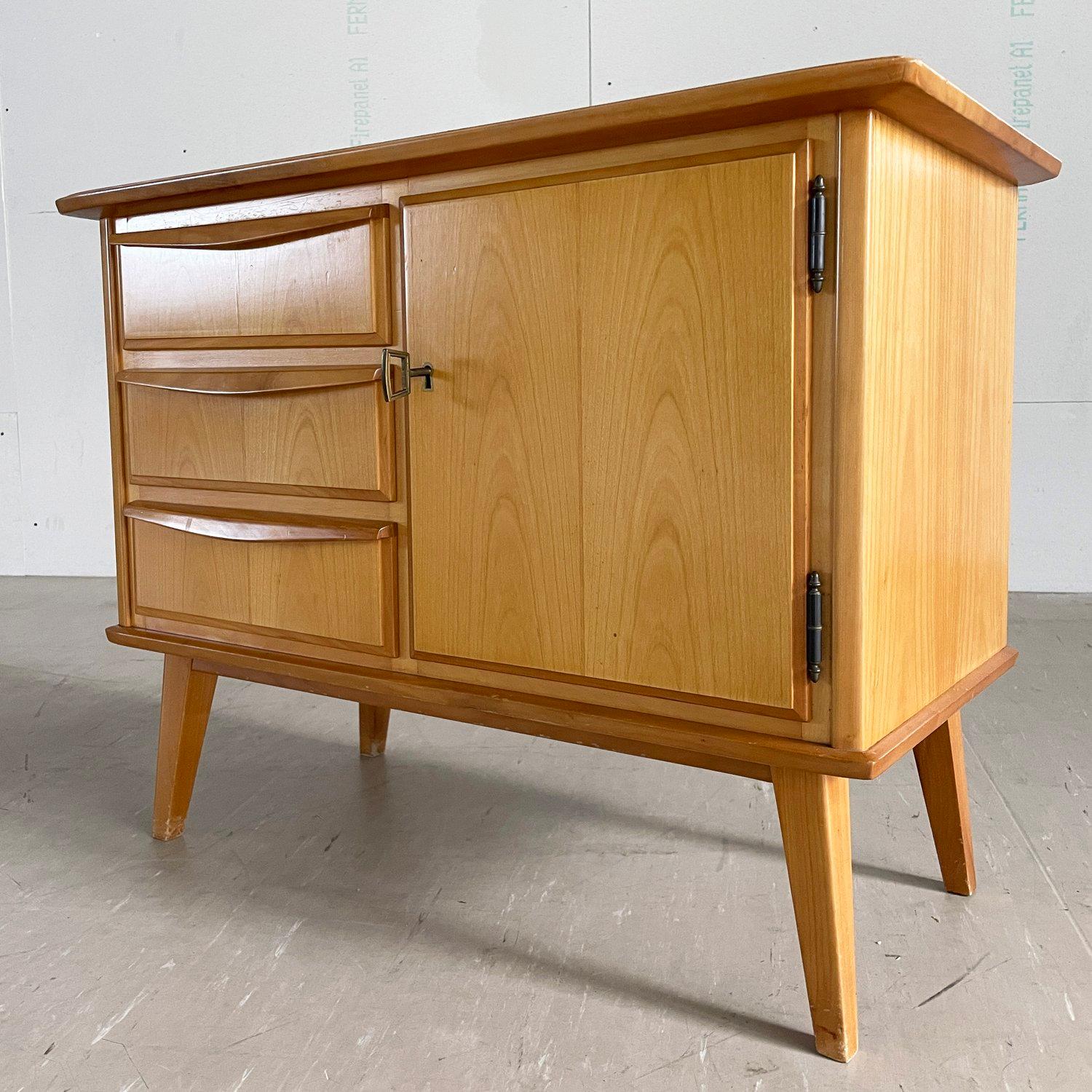 Schweizer Mid Century Getränkeschrank im Angebot 1