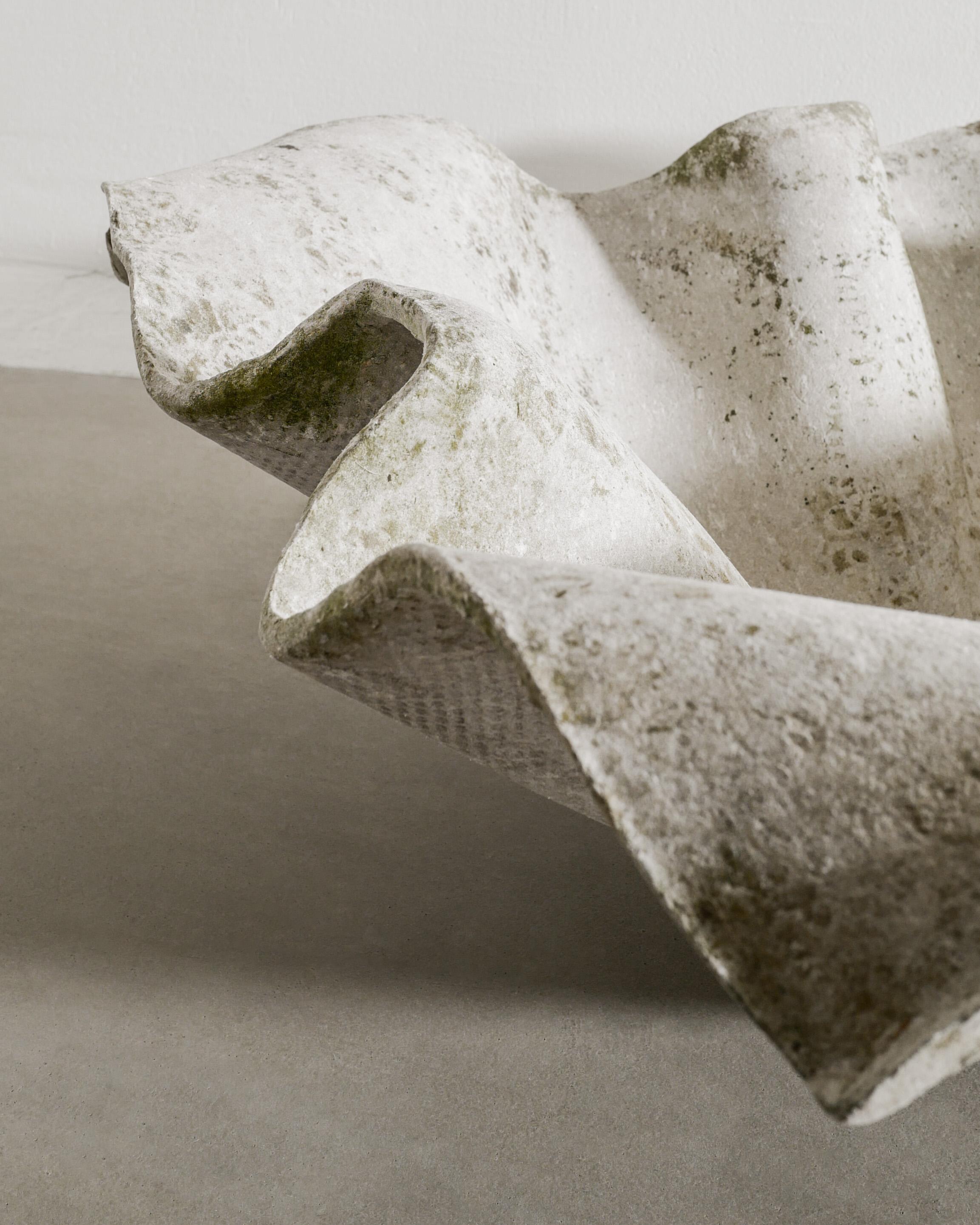 Swiss Mid Century Handkerchief Concrete Planter by Willy Guhl for Eternite AG For Sale 1