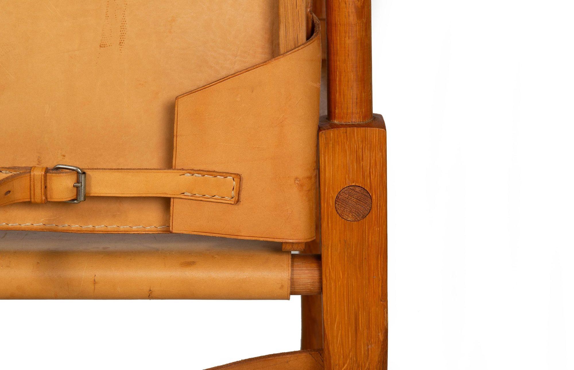 Swiss Mid-Century Modern Leather and Oak Safari Chair by Wilhelm Kienzle For Sale 7