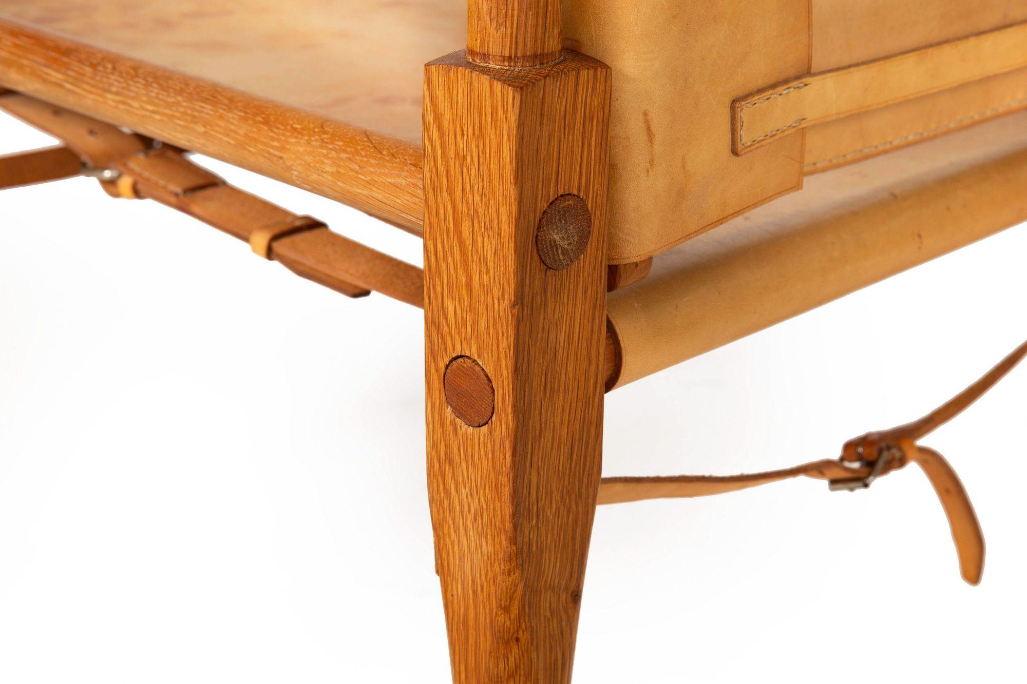 Swiss Mid-Century Modern Leather and Oak Safari Chair by Wilhelm Kienzle For Sale 11