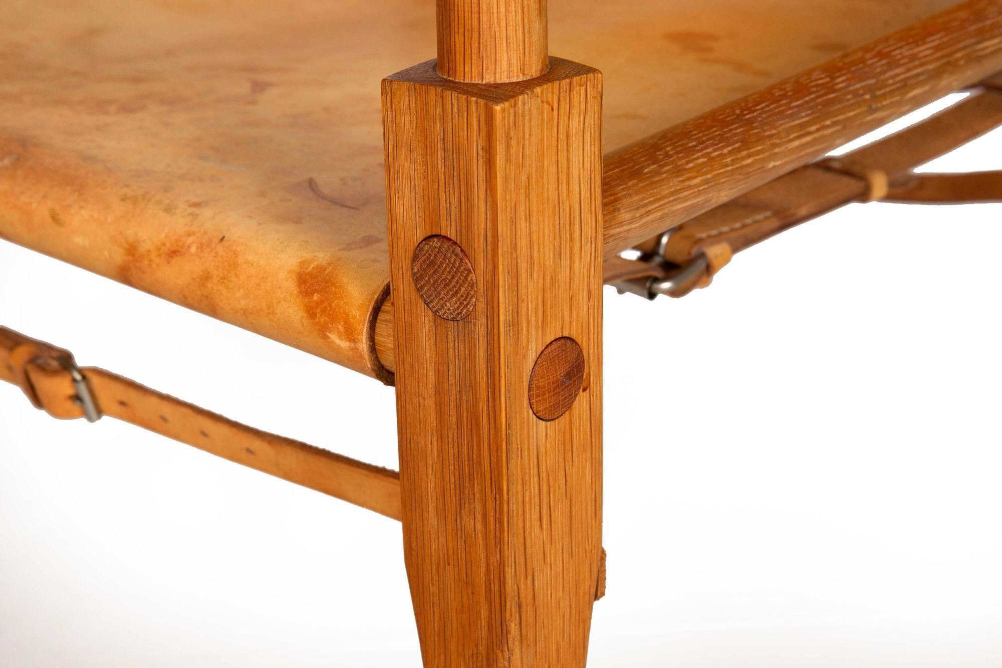 Swiss Mid-Century Modern Leather and Oak Safari Chair by Wilhelm Kienzle For Sale 4