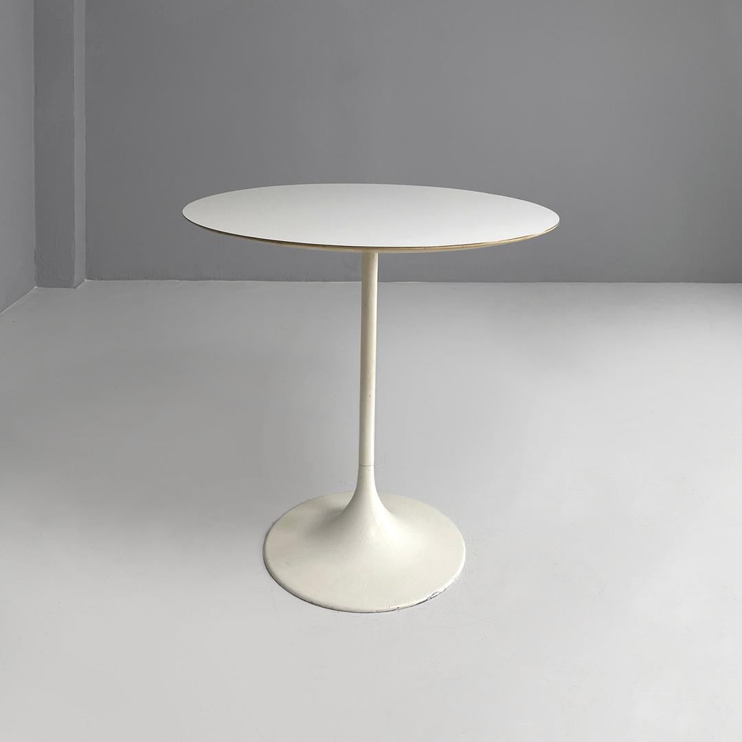 Swiss mid-century modern white laminate and metal coffee table by Vitra, 1960s In Good Condition For Sale In MIlano, IT