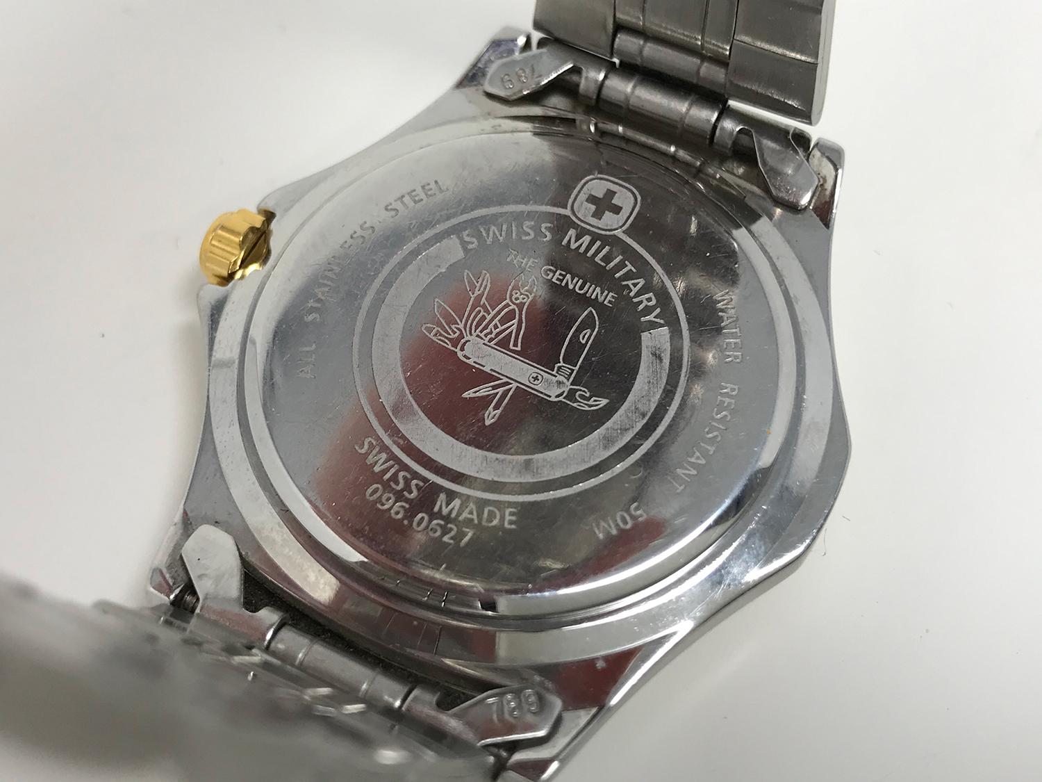 Montre militaire suisse Delemont en acier inoxydable Bon état - En vente à Montreal, QC