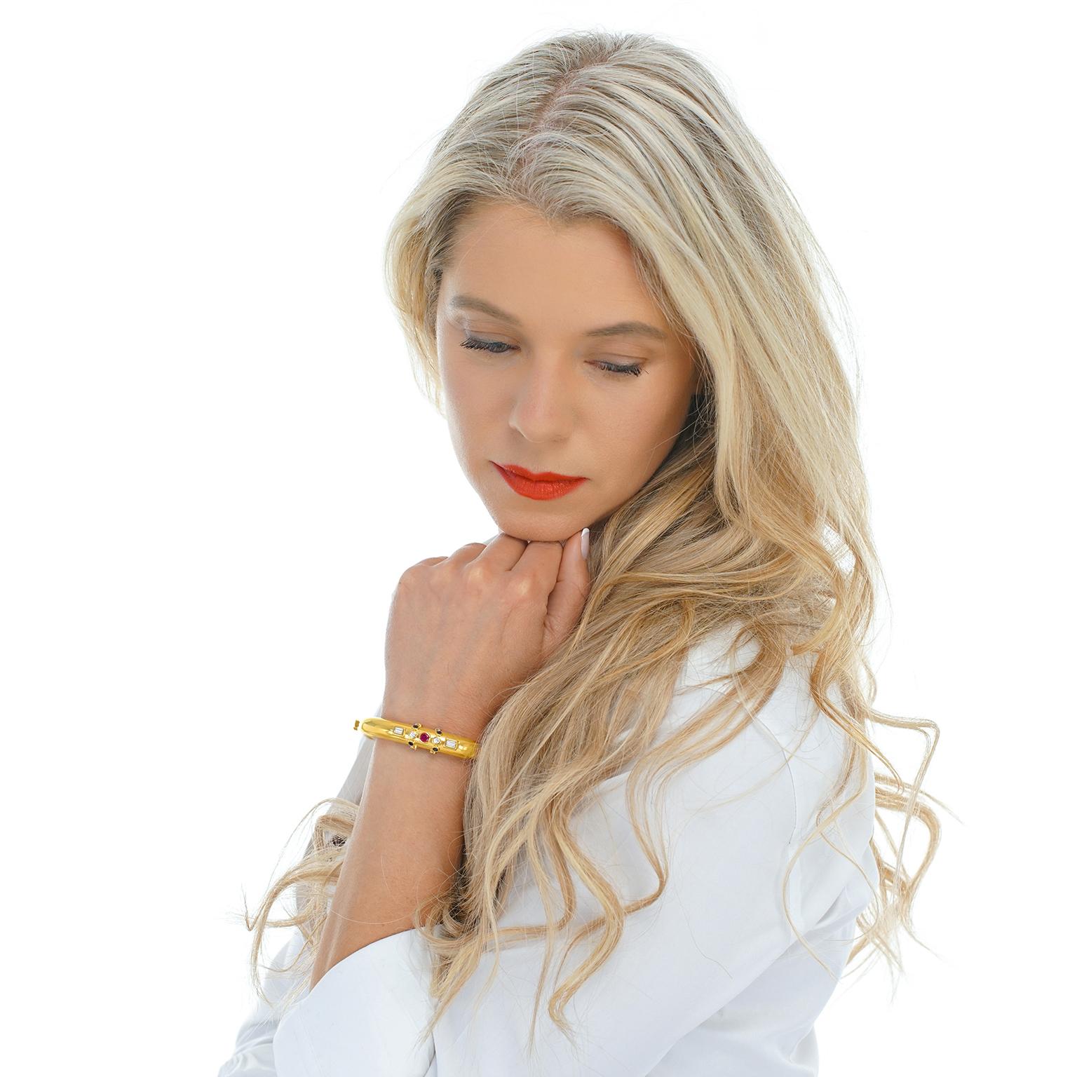Women's or Men's Swiss Modern Gold Bracelet by Trudel For Sale