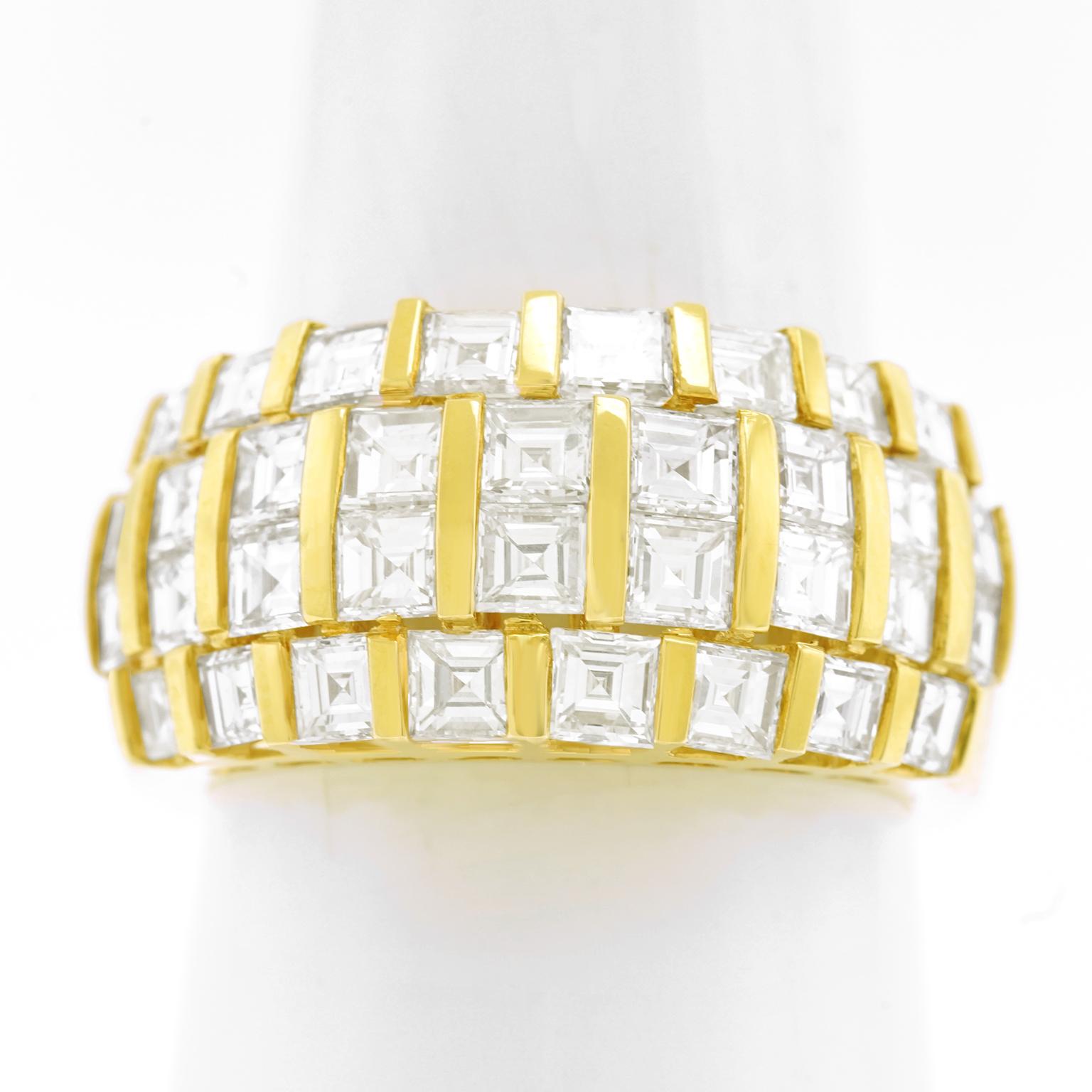 Swiss Modern Seventies Diamond-Set Gold Ring 3