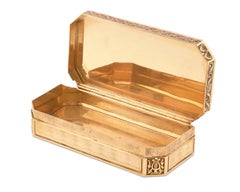 Mehrfarbige Schweizer Schnupftabakdose aus Gold