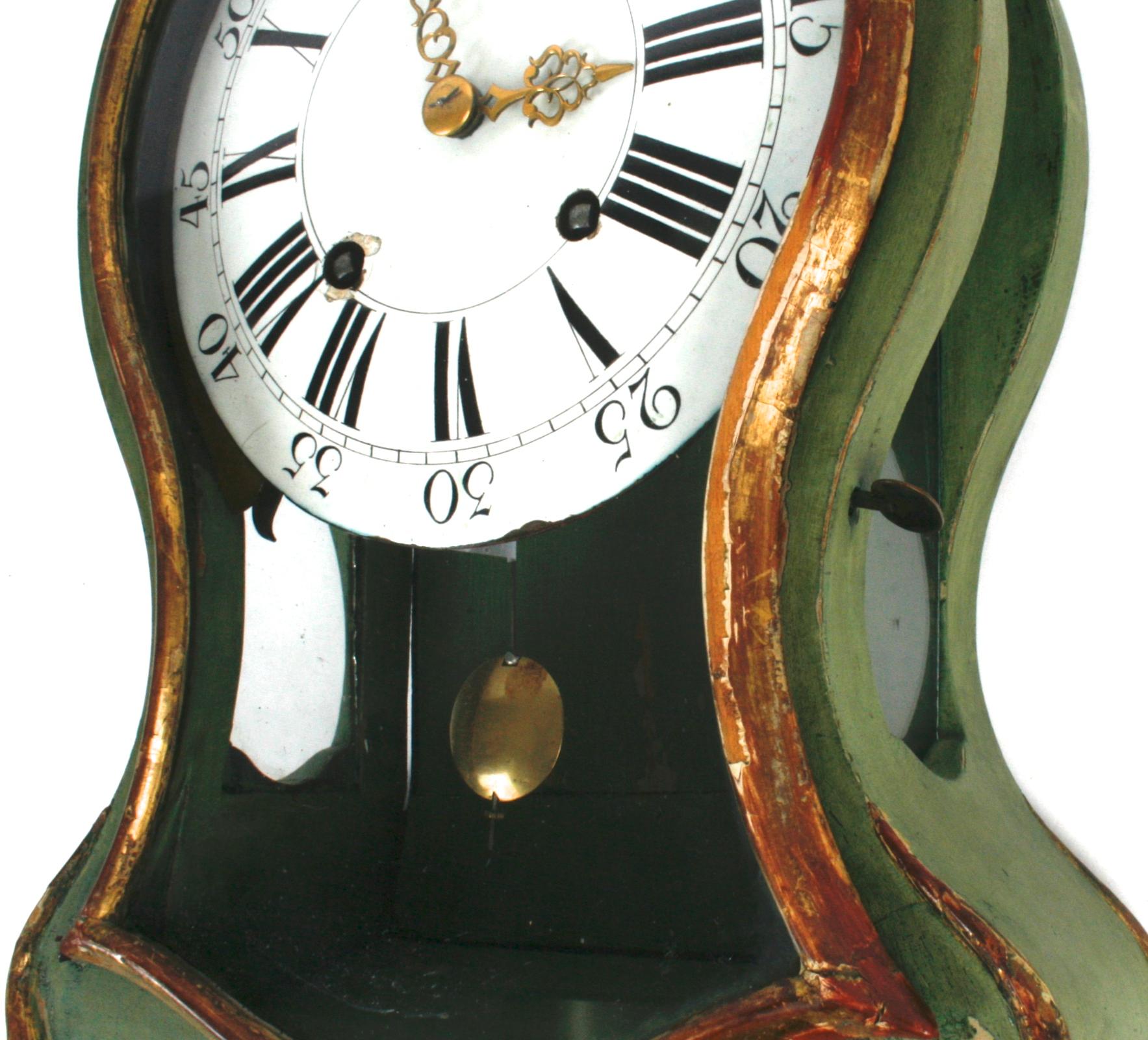 Schweizer Neuenburger Wanduhr von Theodore Robert um 1770, mit Originalbemalung (Emailliert)