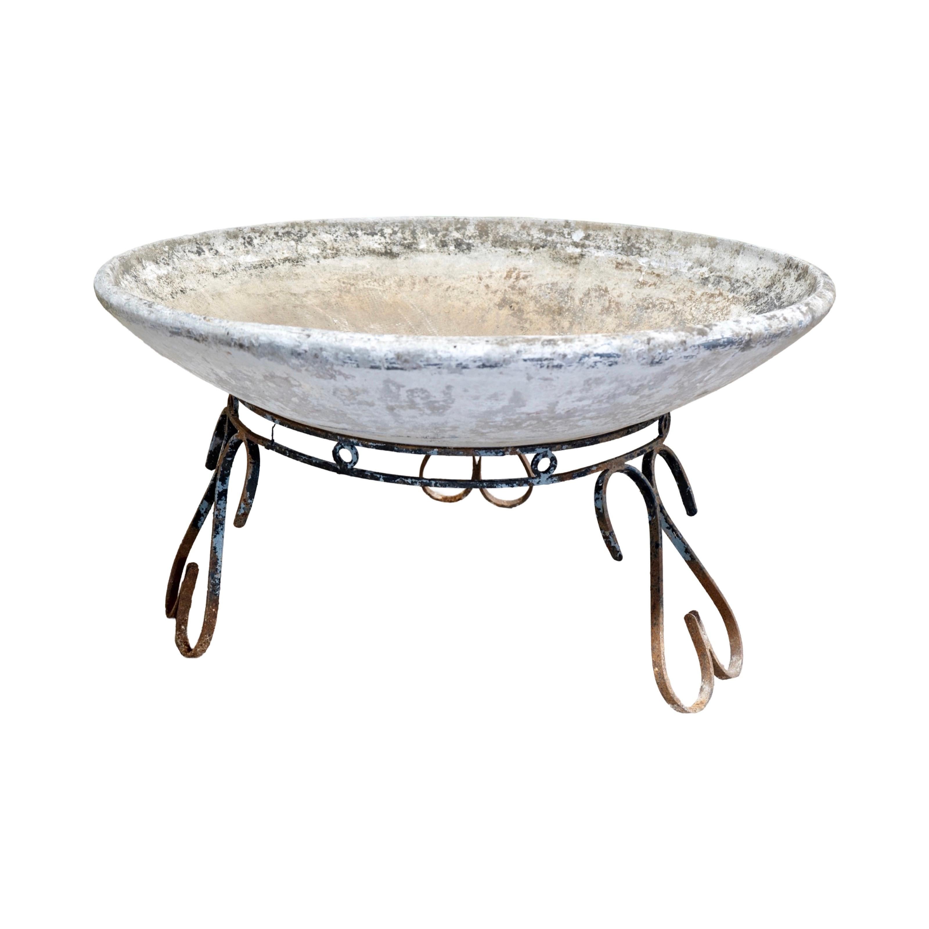 Swiss Saucer Planter By Willy Guhl In Good Condition In Dallas, TX