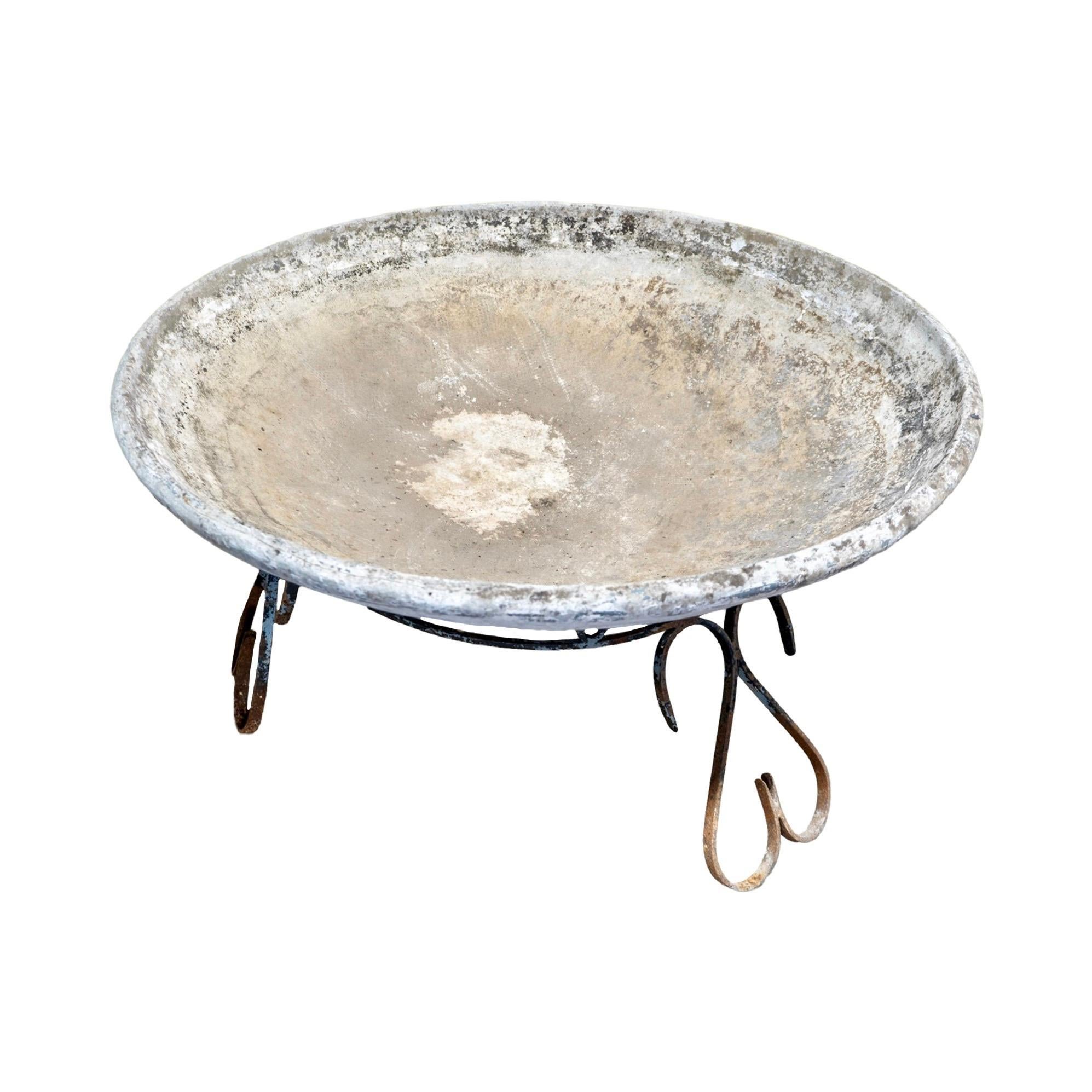 Mid-20th Century Swiss Saucer Planter By Willy Guhl