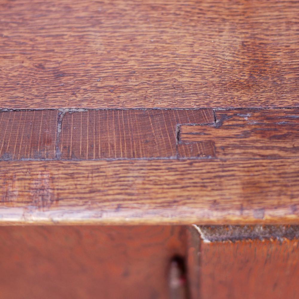 Swiss Sideboard in Oak, 1750 circa, Switzerland For Sale 3