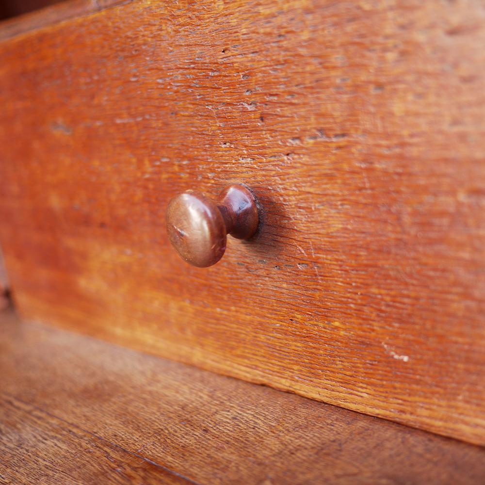 Mid-18th Century Swiss Sideboard in Oak, 1750 circa, Switzerland For Sale