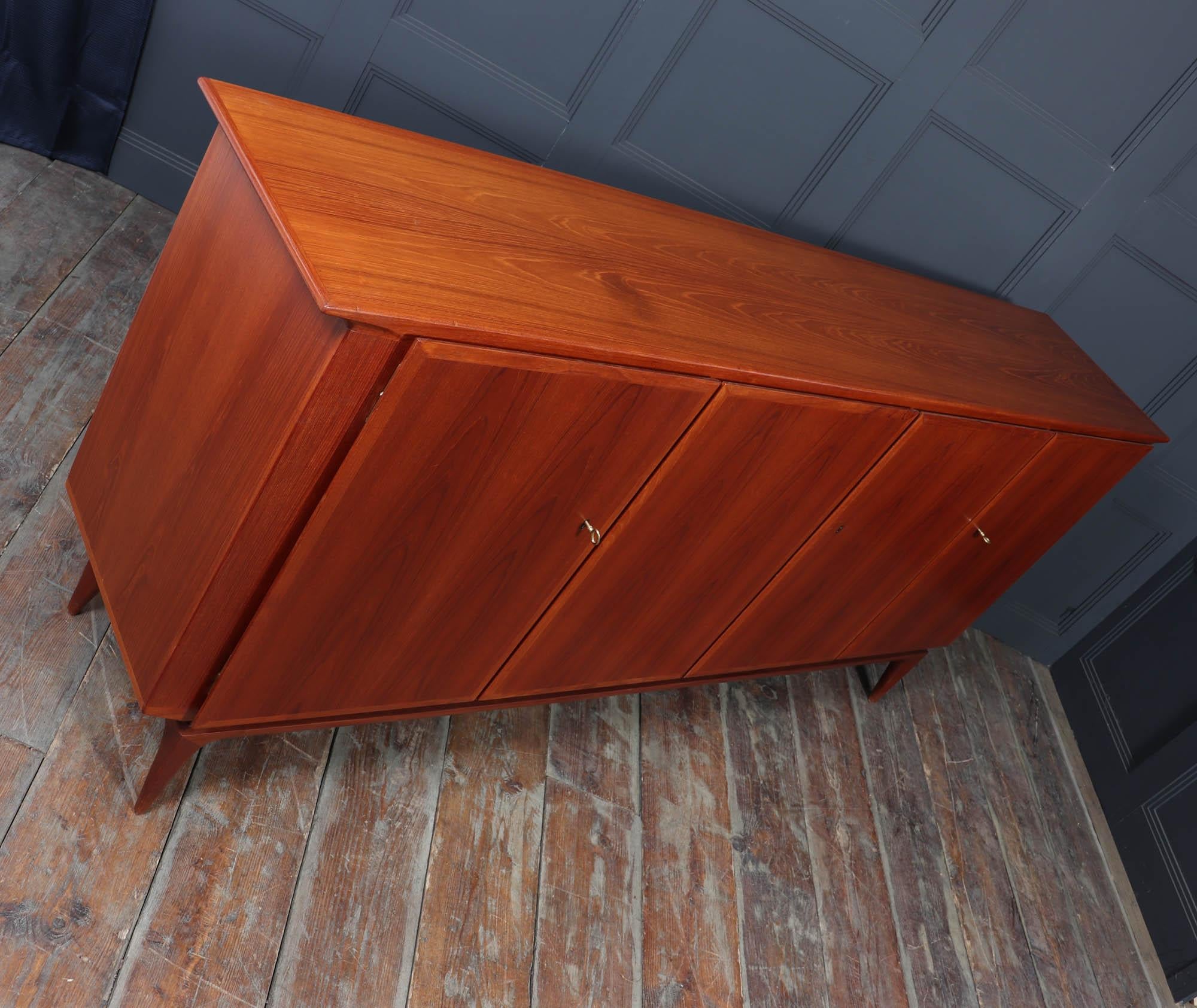 Credenza Swiss Teak di metà secolo in vendita 6
