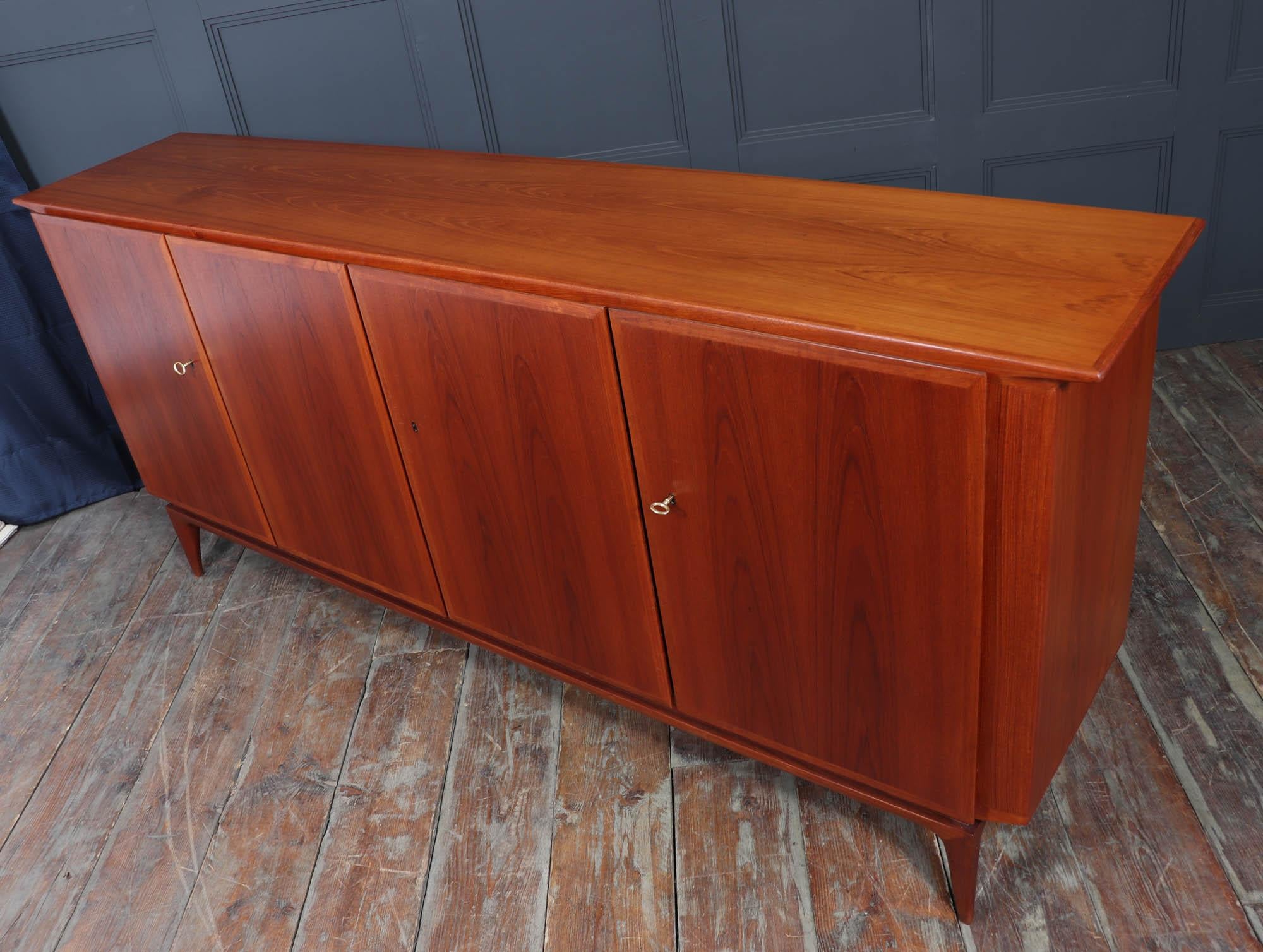 Credenza Swiss Teak di metà secolo in vendita 8