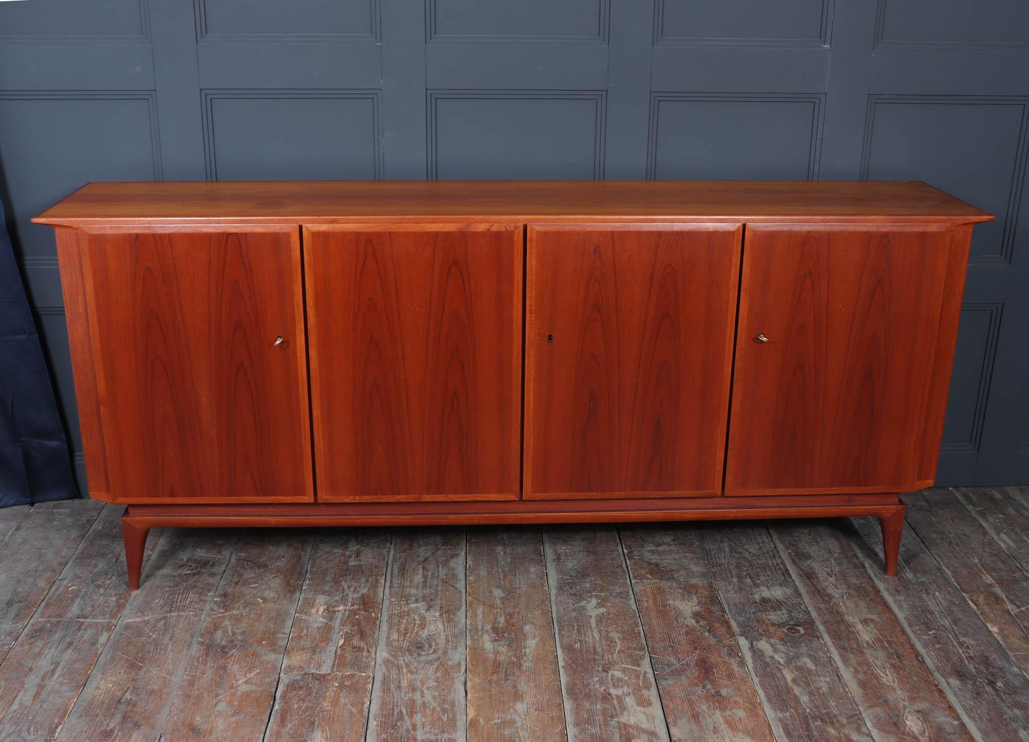 Credenza Swiss Teak di metà secolo In condizioni ottime in vendita a Paddock Wood Tonbridge, GB