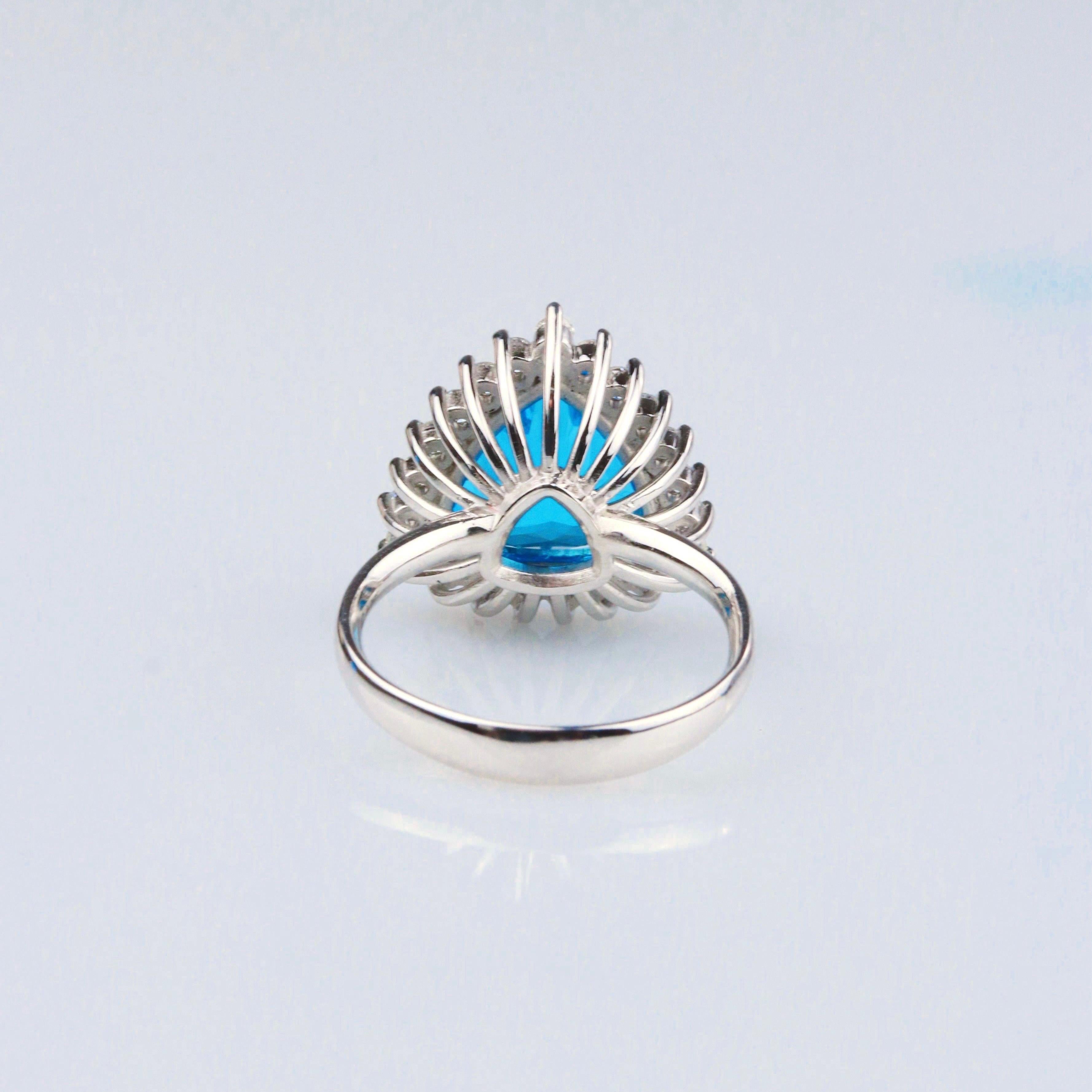 Swiss Topaz & Diamond Ring - 18K Solid Gold - Large Size For Sale 5