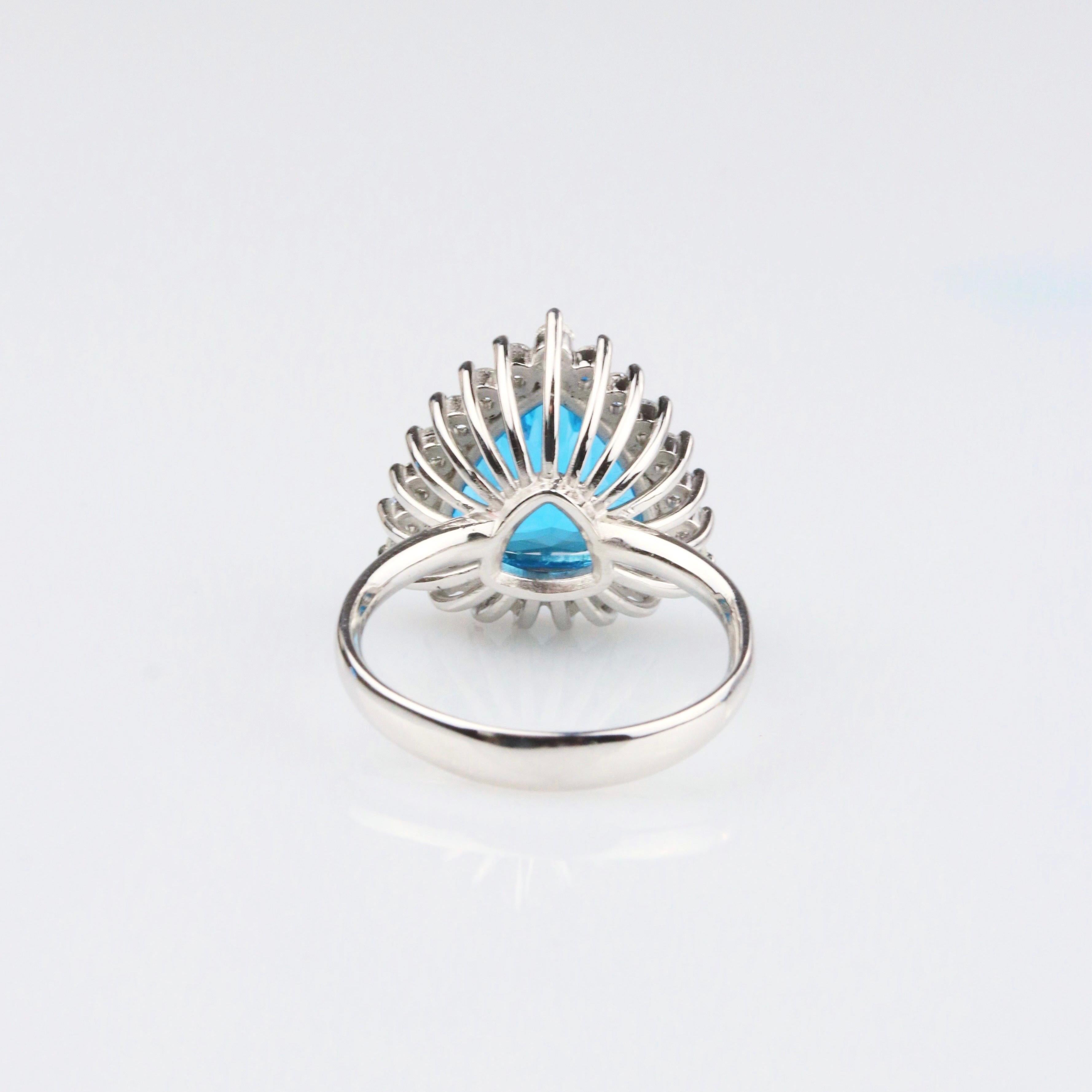 Women's Swiss Topaz & Diamond Ring - 18K Solid White Gold - Medium Size For Sale
