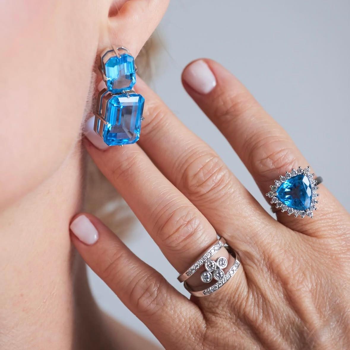 Bague suisse topaze et diamant - or jaune massif 18 carats - taille moyenne Pour femmes en vente
