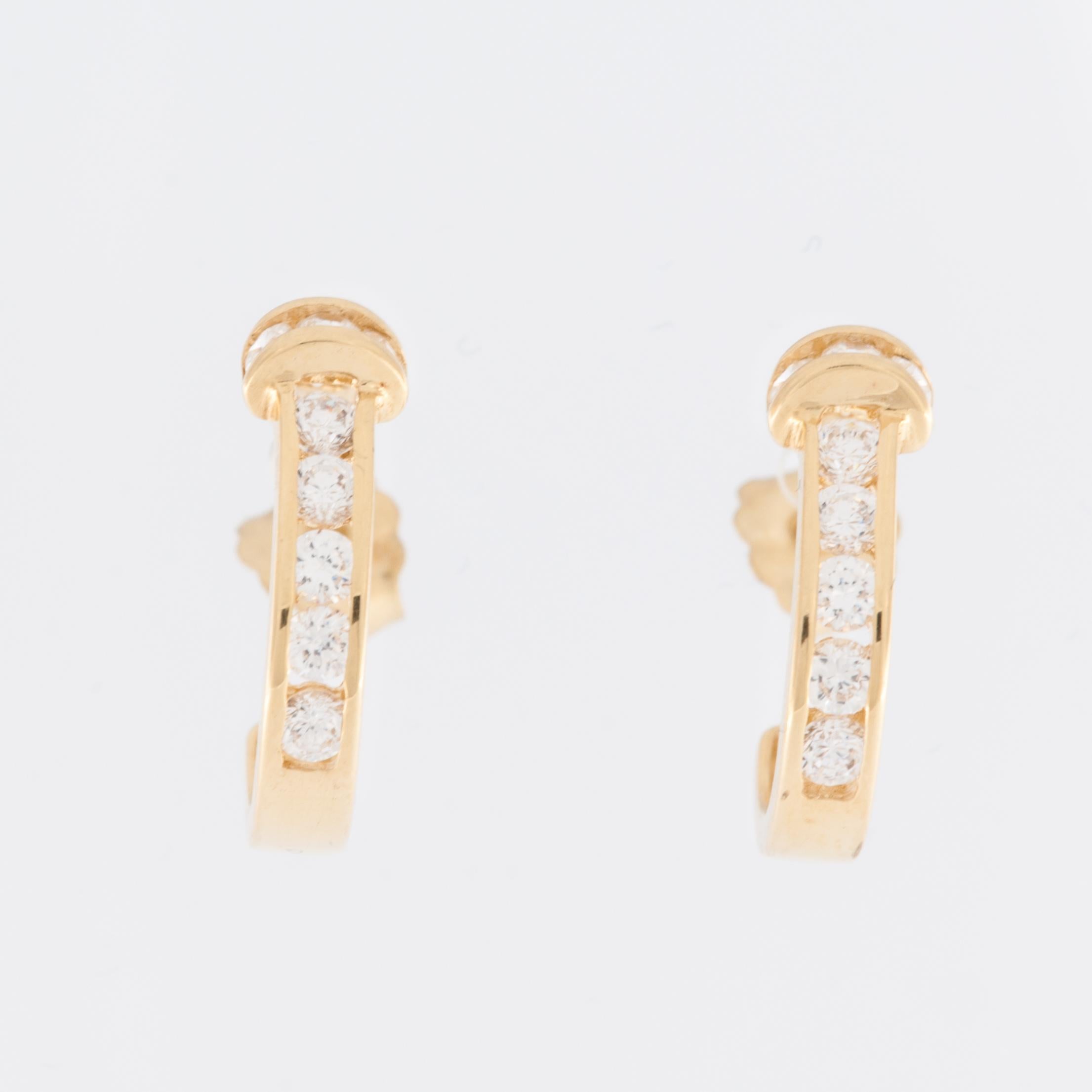 Swiss Vintage 18kt Yellow Gold Earrings with Diamonds In Excellent Condition For Sale In Esch-Sur-Alzette, LU