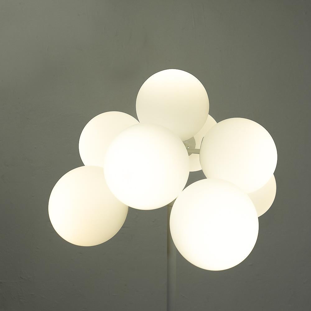 Lampadaire globe vintage suisse par Temde Leuchten en vente 1