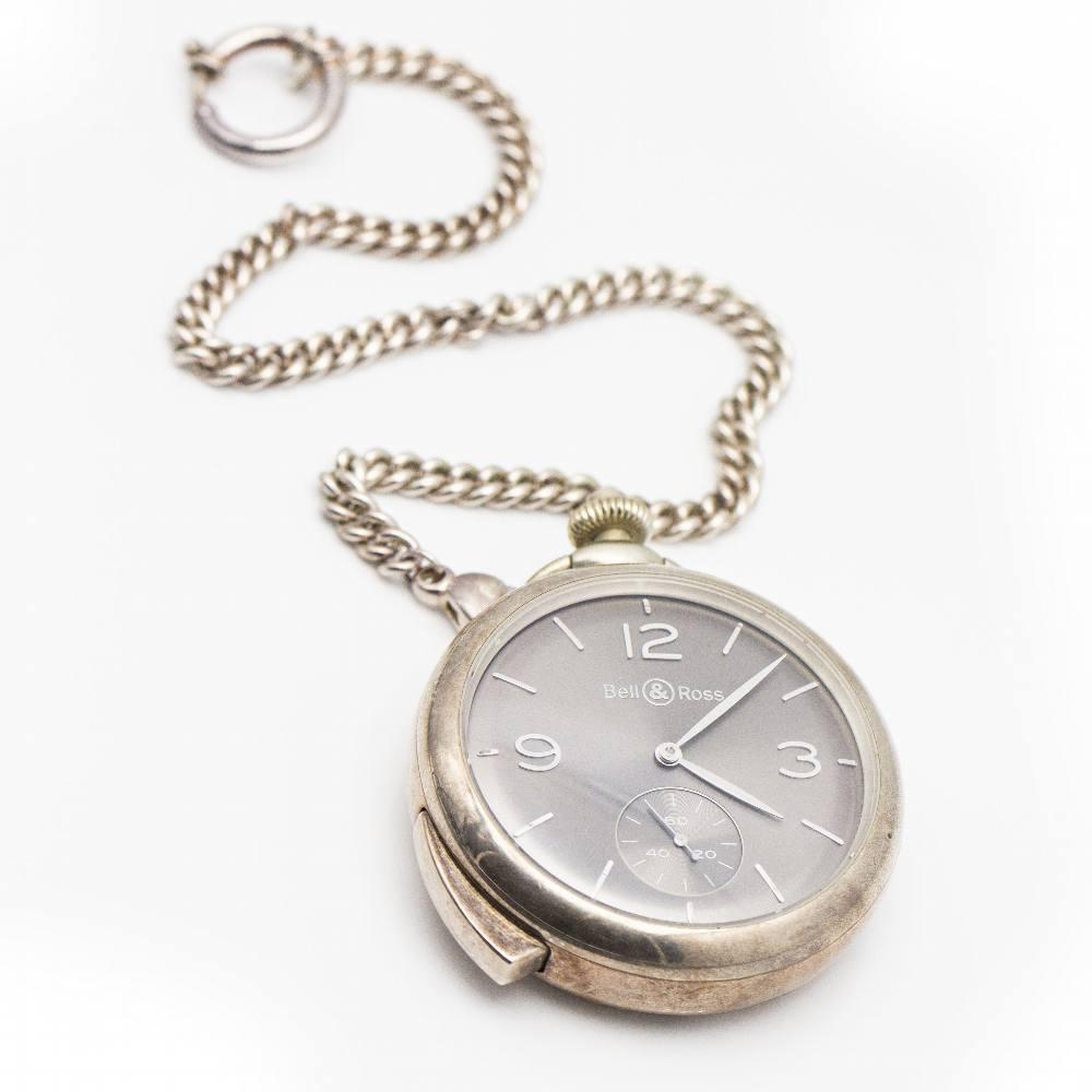Swiss Bell unisex Vintage Argentium PW1 Pocket Watch : Mechanische Uhr mit Handaufzug und Dubois Depráz : Limitierte Auflage von 25 Stück weltweit : Limitierte Auflage von 25 Stück : Gangreserve von ca. 56 Stunden : Abgerundetes Ruthenium-Finish :