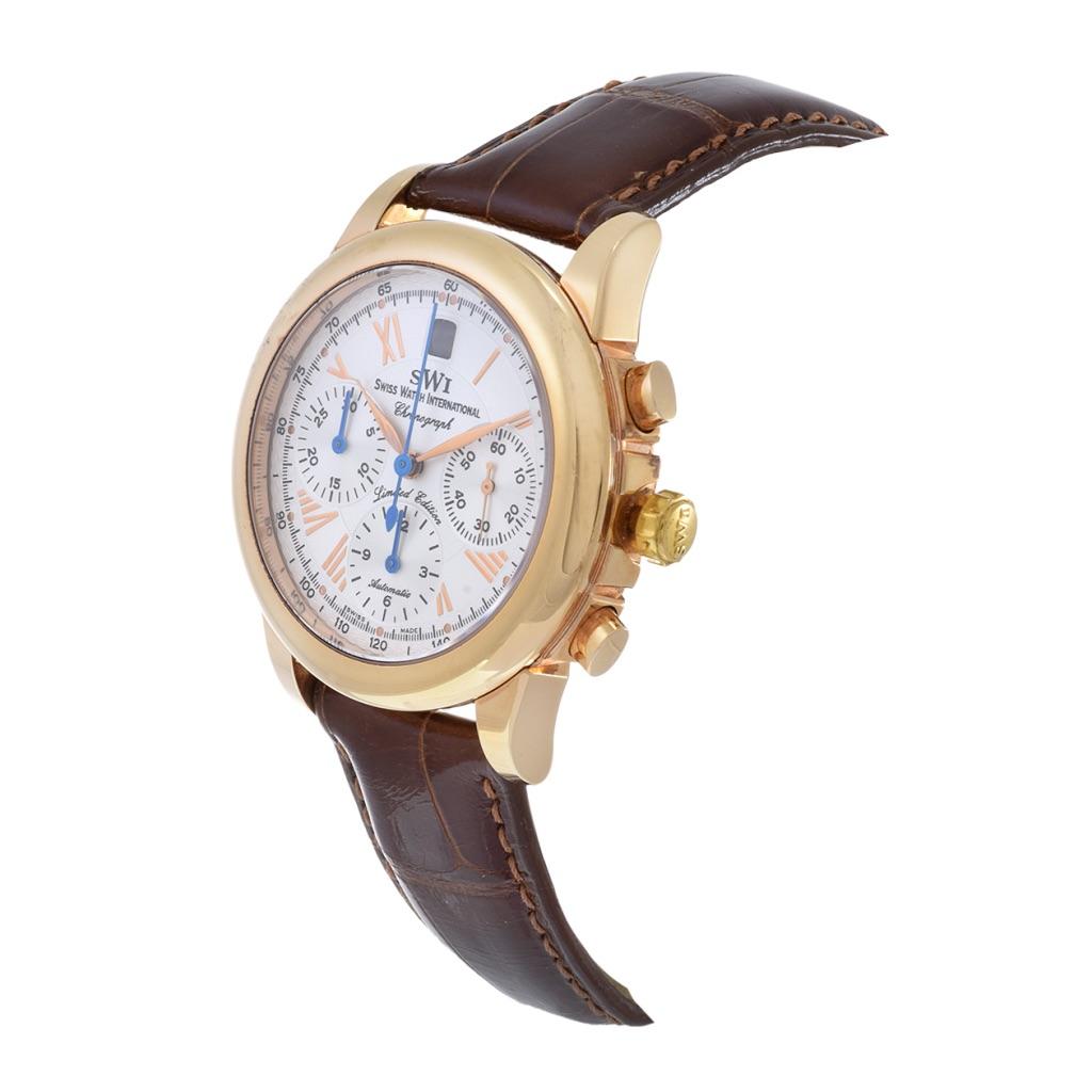 Modern Swiss Watch International Chronograph 18K Yellow Gold 51 Jewels For Sale