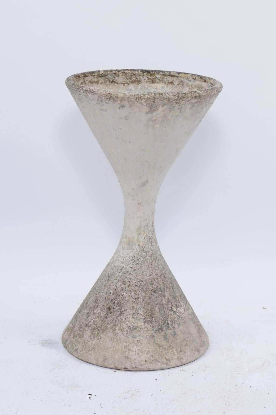 Vintage Willy Guhl for Eternit concrete diabolo planter in hourglass shape from Switzerland, 1960s. We look long and hard for the original Willy Guhl planters that once graced the shores of the Lac Leman in Lausanne, Switzerland. The sign of the
