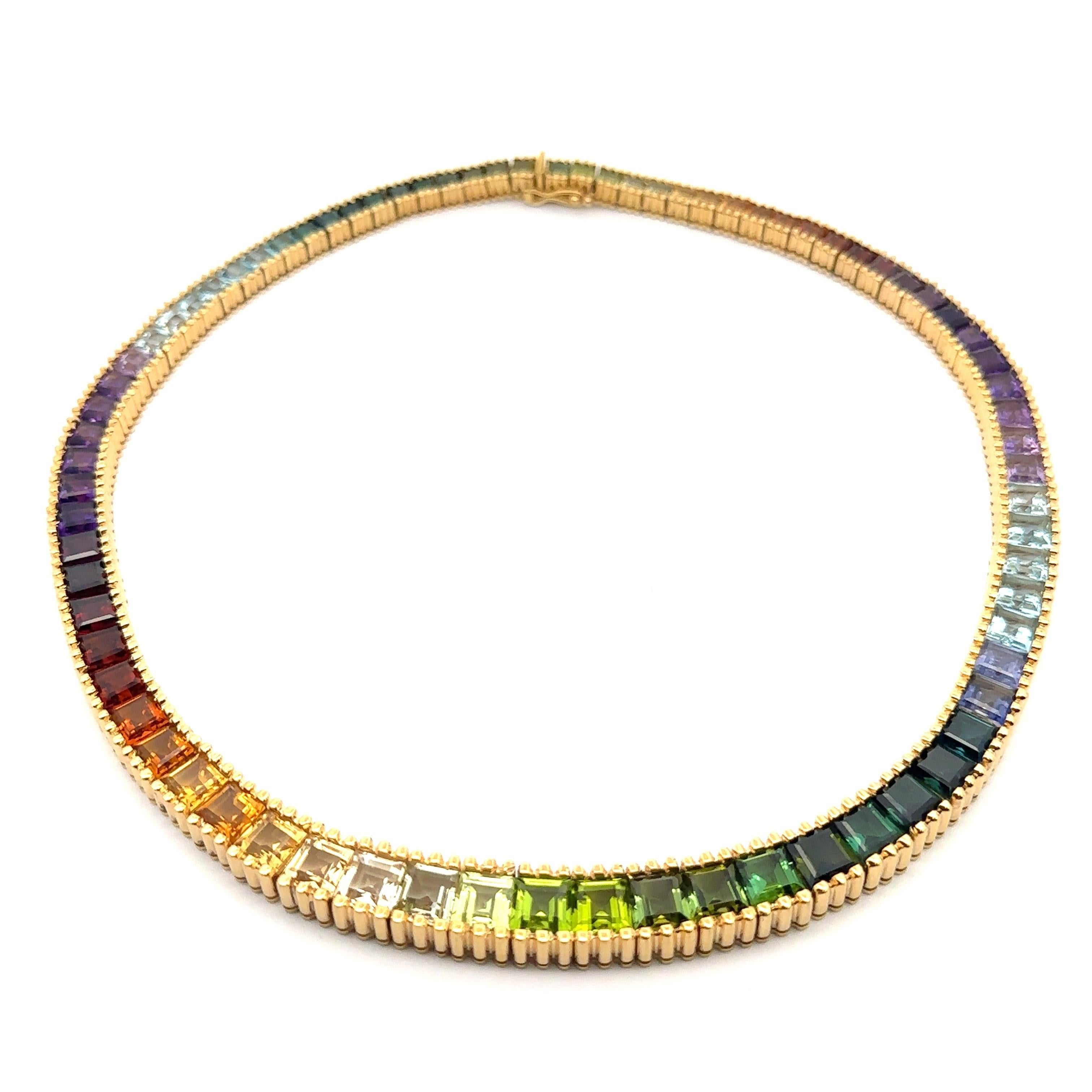 Collana Swissmade in oro giallo 18k con gemme multicolore e linea graduata scanalata in vendita 2