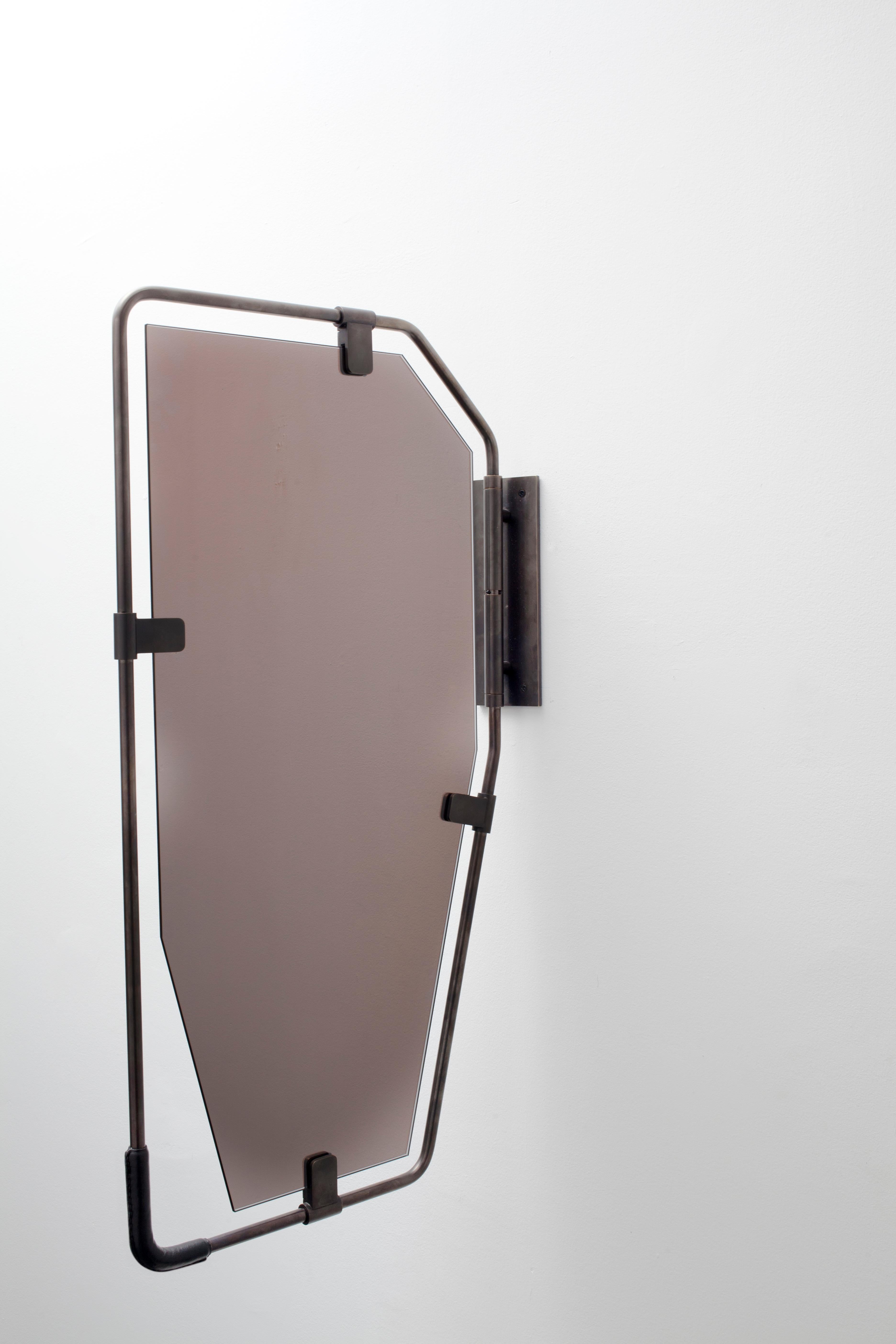 SWITCH Mirror - pivoting brass frame with leather grip In Excellent Condition For Sale In NEW YORK, NY