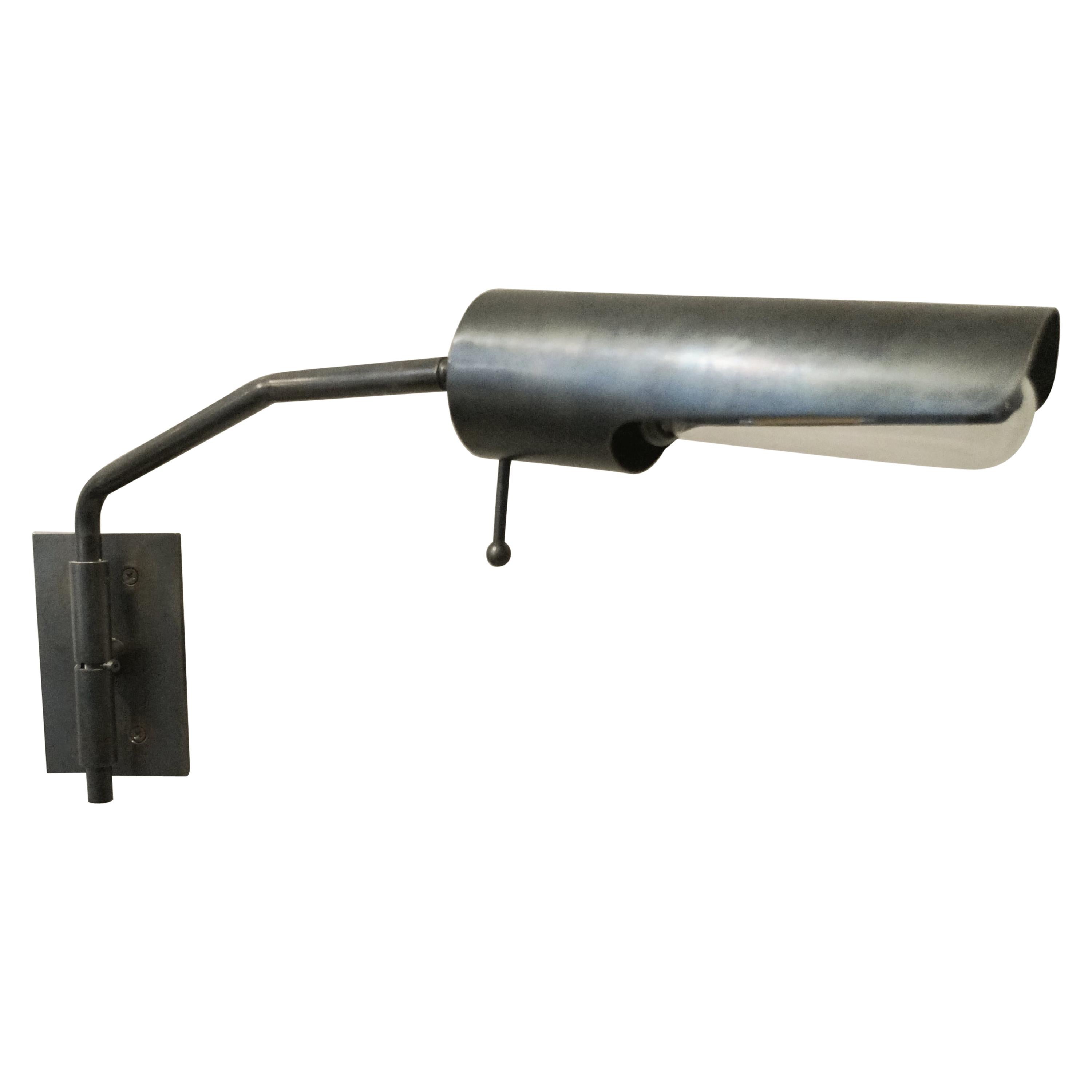 Switch One-Arm Wall Sconce - patinated brass im Angebot