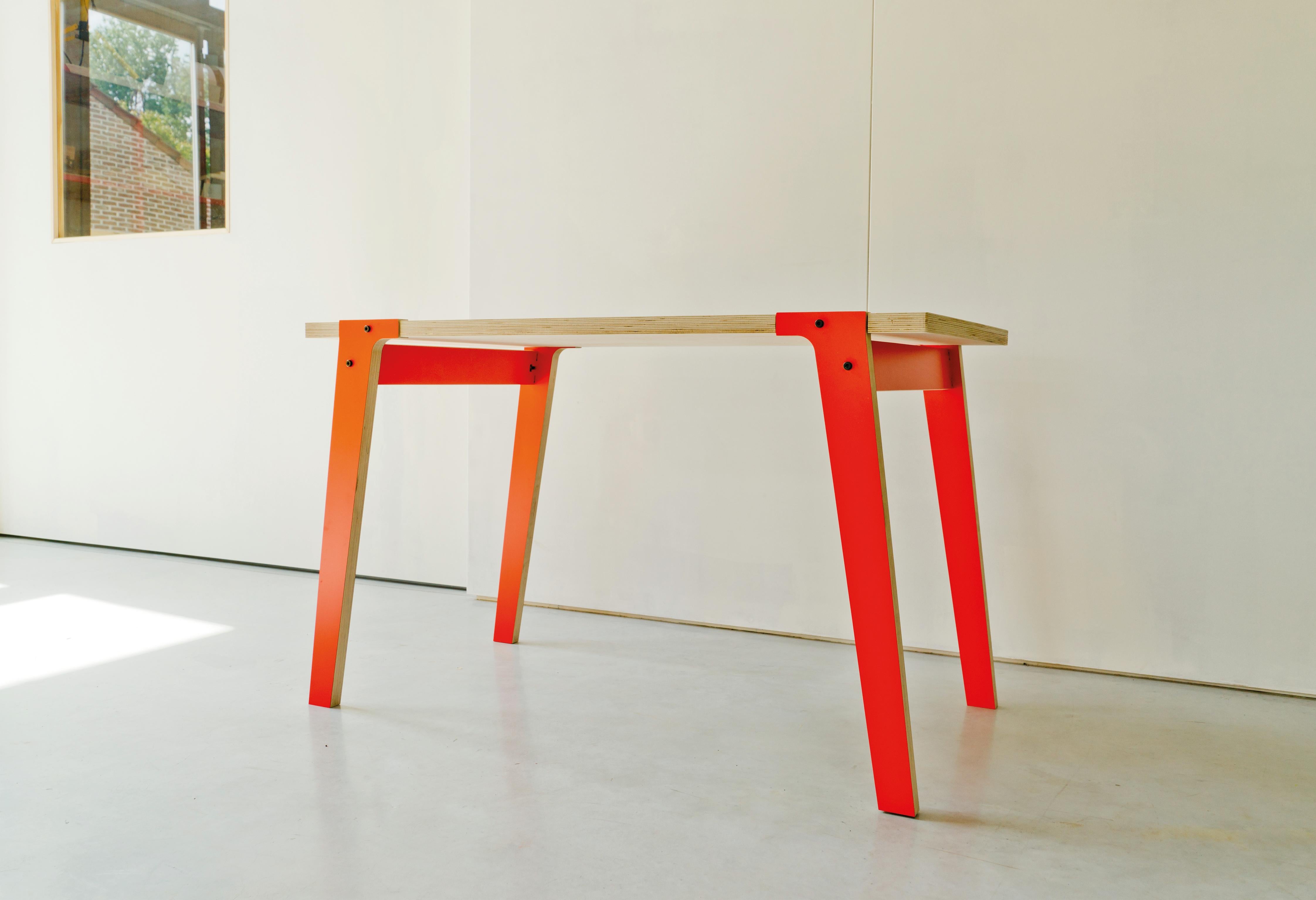 Material: 
Tabletop: birch plywood, oiled
Legs: birch plywood with laminate

Further details: shipped in flatpack, simple assembly/disassembly, different colours available, different colours of the legs, combination of the natural colour and the