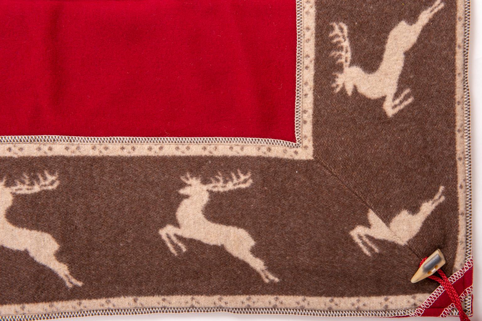 XX secolo Svizzera Plaid rosso con cervo in vendita