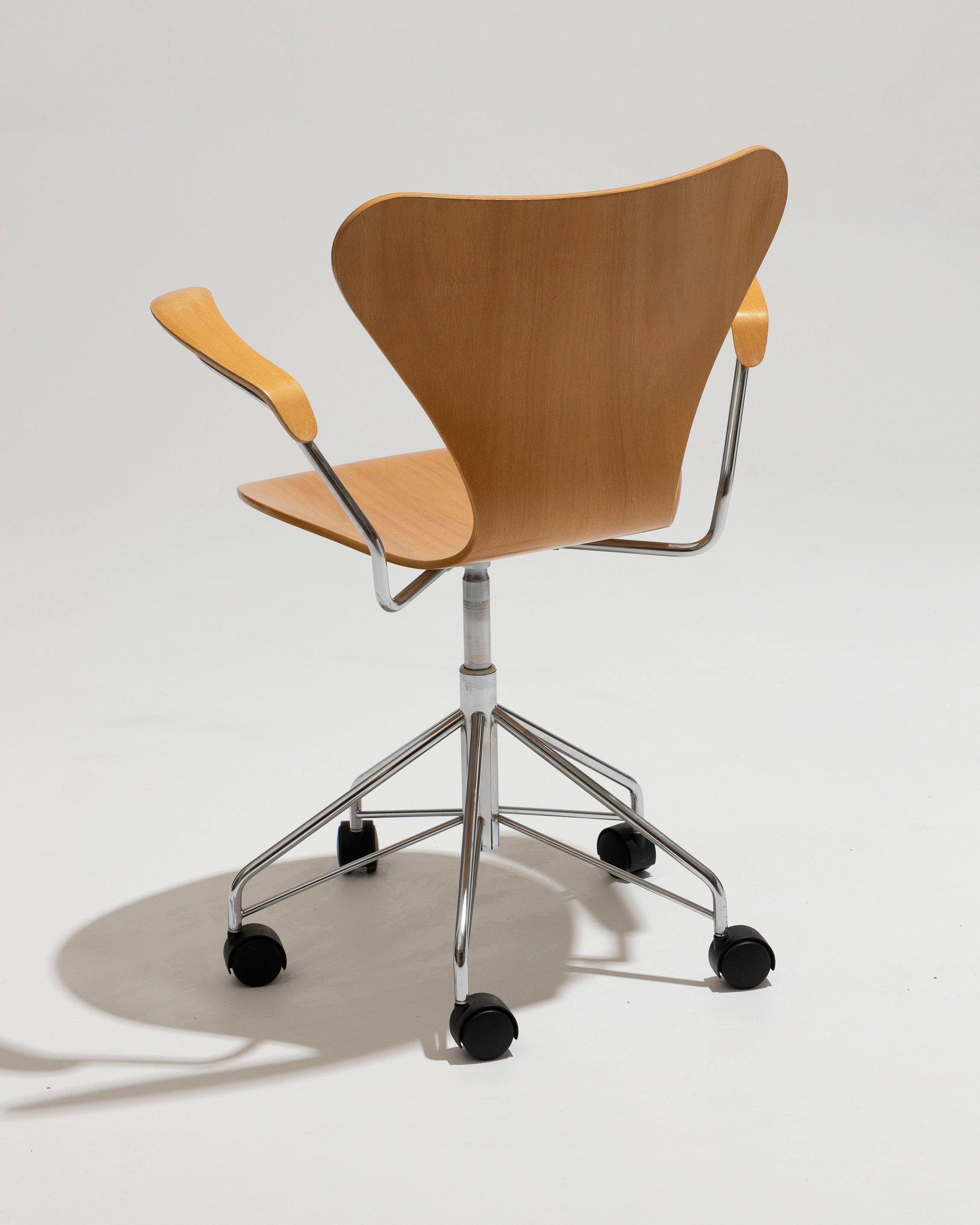 20th Century Swivel 