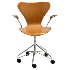 Swivel "3217" office chair, Arne Jacobsen, 1960s